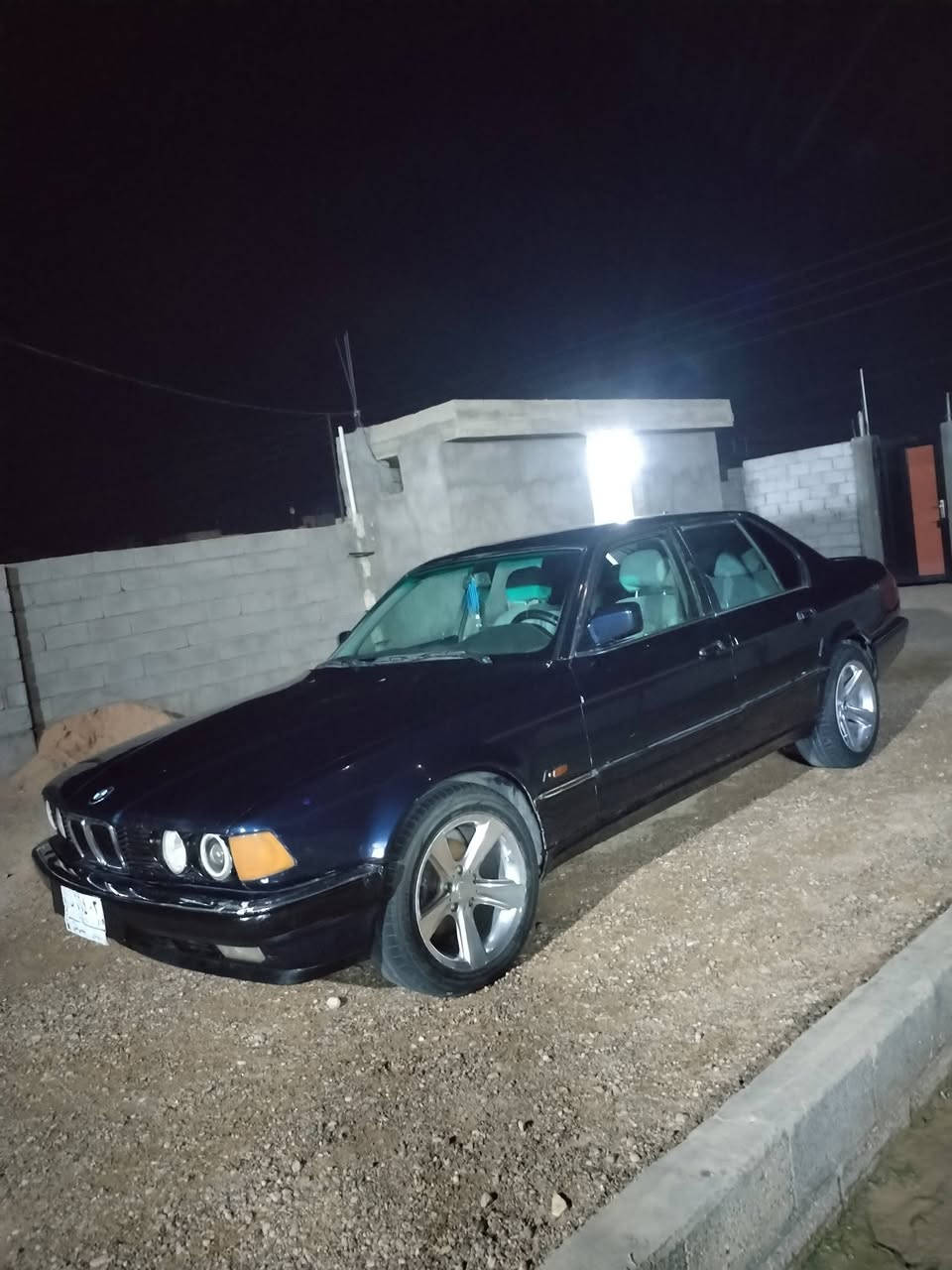السلام عليكم ورحمة الله وبركاته
بي ام دبليو  735    BMW
للبيع او مراوس حسب القناعه
موديل 91
رقم انبار الماني
مكاني الرمادي
محرك مفتوح 6 سلندر
كير ومحرك خير من الله
السعر 47 بيها مجال
للاستفسار الاتصال
 على الرقم ***********
