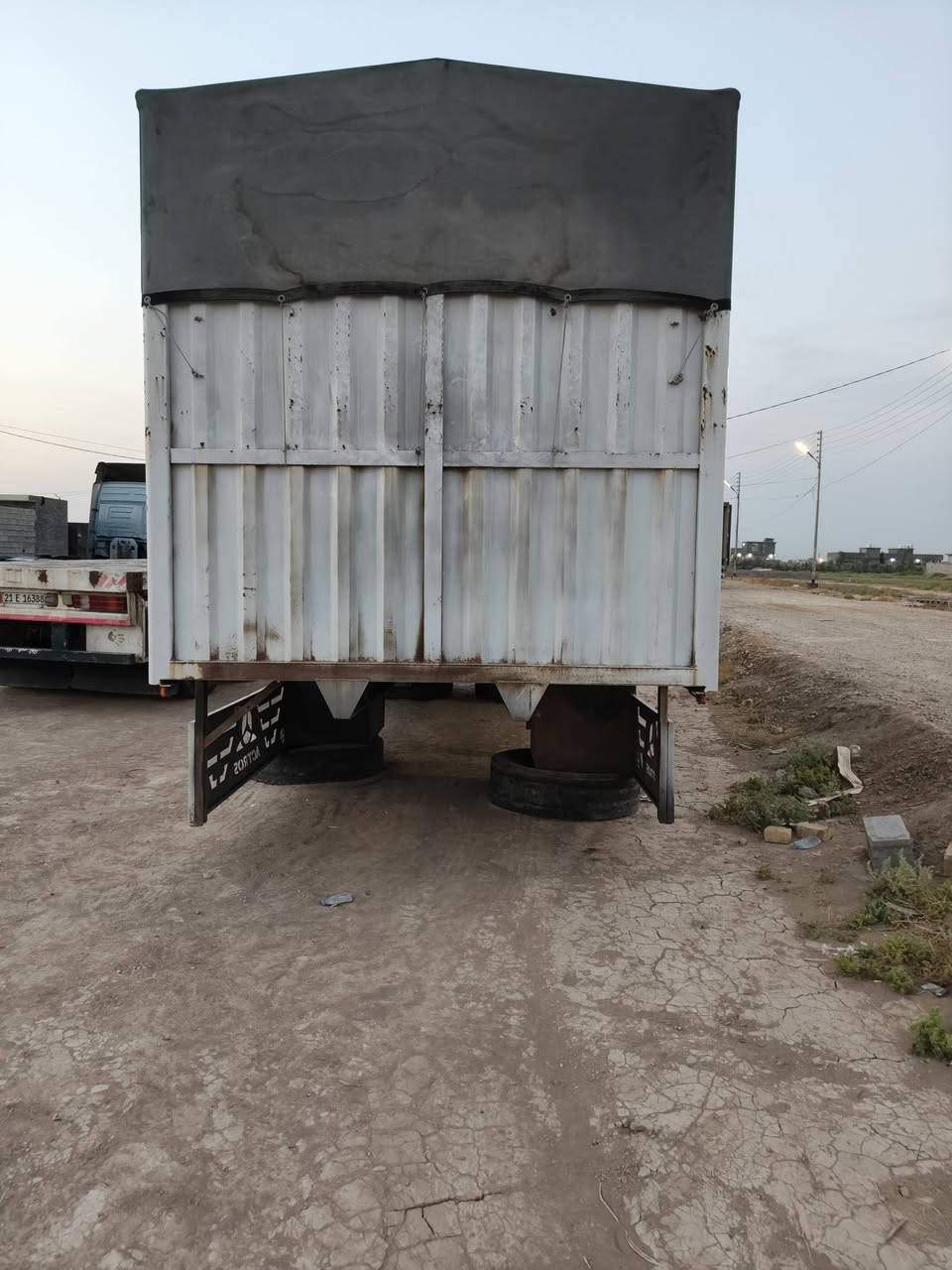 سلام عليكم بدي للبيع طول7و55 والعرض 2و60 والارتفاع 2و60
بدي جديد ***********
