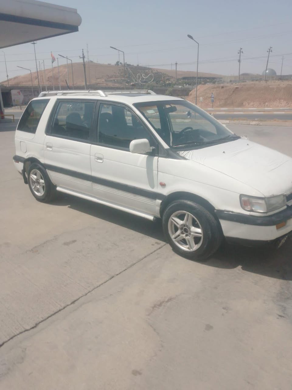 مسيوبوشي+7راكب+1994اوتوماتيك+سلايت+جام+كهربائي+تايرات+وباتري+جدد+كهربائيات+كلها+شغاله+للتواصل+*********** دهوك, العراق
