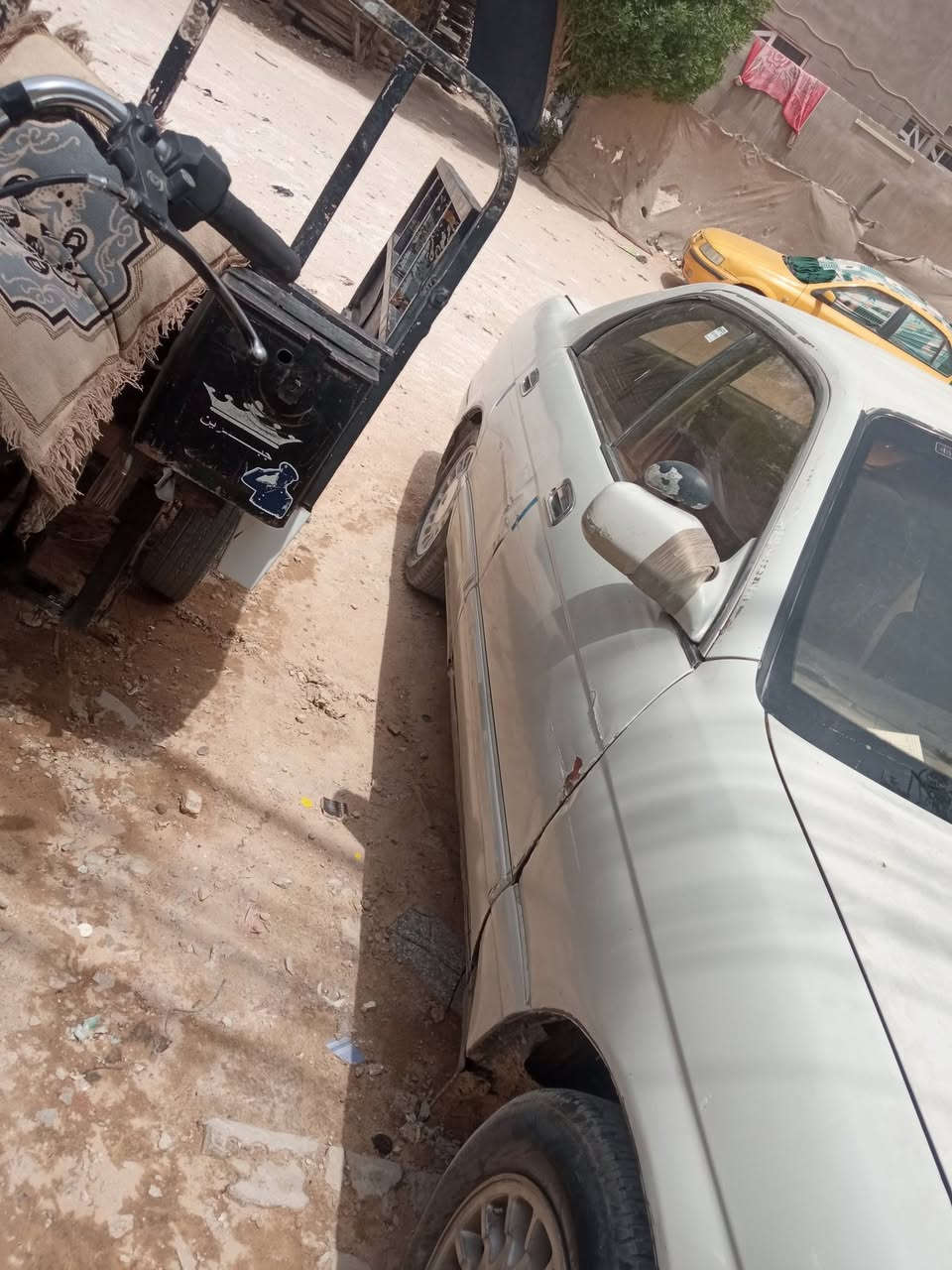 بطه منتصل البيع سياره نضيف وخير من الله وراعيه موجد كبل وجهك وياه وسنويه ضايعه ستنساغ موجوده بس بيه كتاب وكامله وما صاقده سنويه 28وعشرين 25وبيه مجال بصيط ***********
