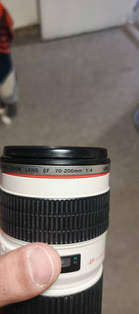 عدسة كانون 70-200 F4
نظيفة وخالية من العيوب و الاعطال 

السعر 550 الف دينار 
السعر بي مجال بسيط للشراي 

موقع العدسة النجف الاشرف

للتواصل واتساب 
 ***********
