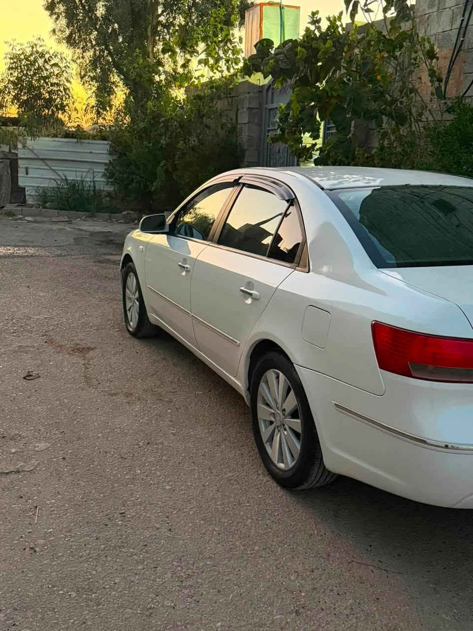 سوناتا أدوات سياره جديده وجاهزه ربع ماذبلها مكان صلاح الدين بلد سعر ٥٣ بانزين السياره مكينه ٢٤٠٠ دوش ***********

