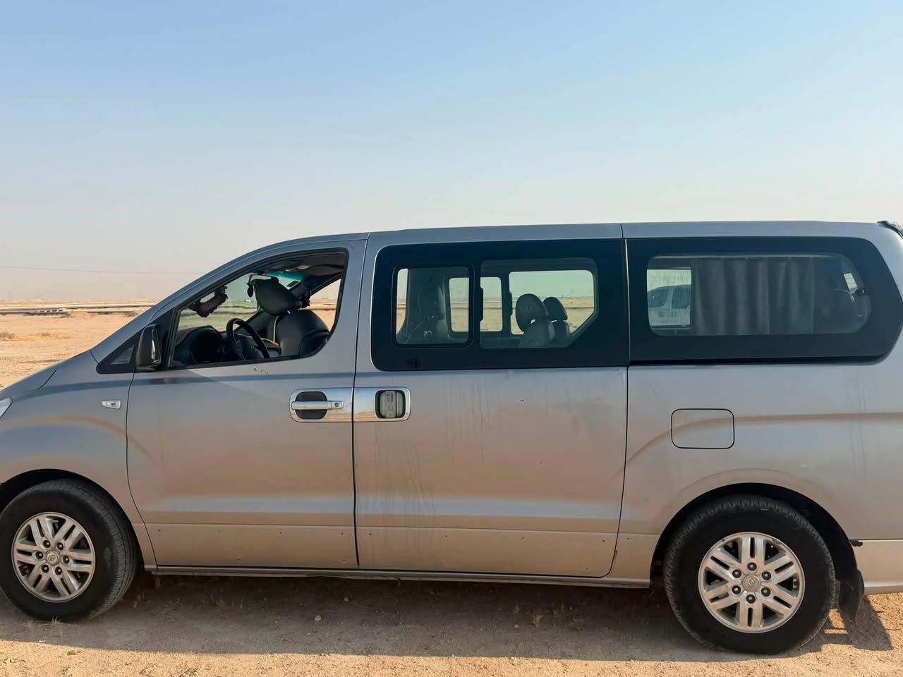 *🚐 للبيع ستاركس - موديل 2018 🚐*

*المواصفات الكاملة:*
🔹 الموديل: 2018
🔹 اللون: سلفر / فضي
🔹 الرقم: بصرة - ** (رقم جديد)
🔹 المحرك: ادبلو VGT - محرك ممتاز مشدود جديد قبل 3 ايام
🔹 التبريد: ثلج شغال
🔹 السيارة بيها 4 قطع مبدلات فقط والباقي كفالة
🔹 جاهزة للعمل - مابيها اي نقص

*السعر: 235 ورقة وبيه مجال للشراي الحقيقي*

*المكان: البصرة*

*للاستفسار والمعاينة:*
*📞 ************

نص مكتوب في الصور:
- للببيع ستاركس 2018 والسعر 235 ورقة وبيه مجال ميسة قلمة صاية جاهز مكفول نظيف *********** للإستفسار اتصل الآن متاحة للمعاينة