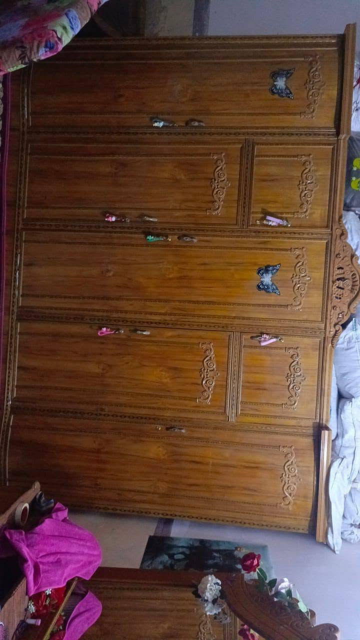 غرفت نوم نصافه لبيع بكان طويريج لرجيبه لشراي يخابر وبي خير ويدلل***********
