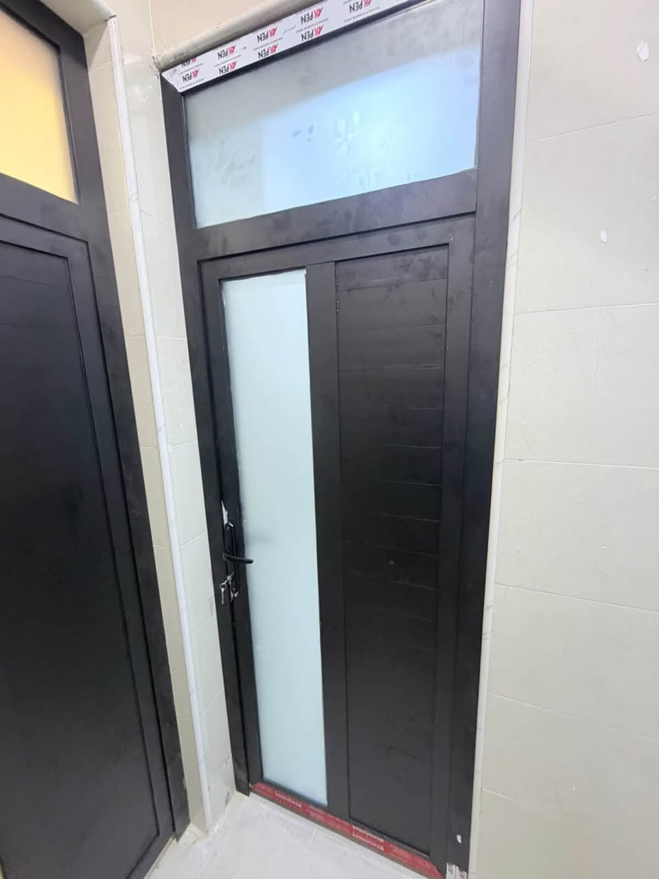 على بركة الله توكلنا،
من أحدث أعمالنا وتنفيذ معملنا.. تم بحمد الله تجهيز وتنصيب أبواب للأخ العزيز ضاهر السويد، وكان اختيار التصميم والألوان حسب ذوق ورغبة الزبون الكريمة.
نتشرف بخدمتكم دائماً وتقديم أفضل جودة وأرقى التصاميم التي تليق بثقتكم.
معمل الرسول للألمنيوم
بإدارة أبو باقر وأولاده
📍 واسط - النعمانية
للاستفسار والحجز:
📞 اتصال:  *********** ابو باقر 
📞اتصال:***********.فاضل محمد 
💬 واتساب: ***********

