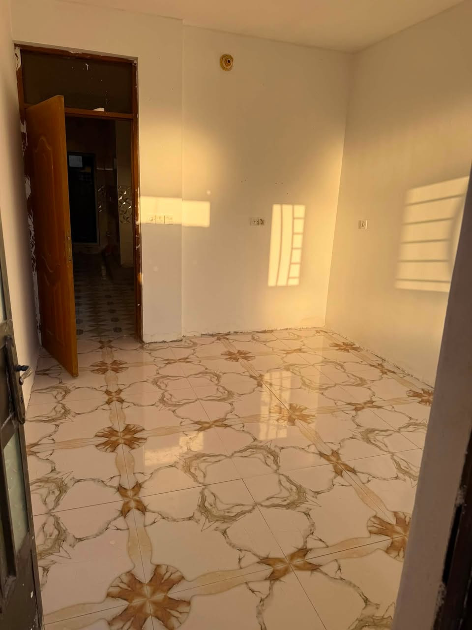 🏠 للإيجار مشتملات سكنية
متوفر مشتملين للإيجار، وكل مشتمل يتكون من:
✨ استقبال
🛏️ غرفة نوم
🍳 مطبخ
🚿 حمام
📍 الموقع: سريدات الجديدة المربع الثاني قرب صيدلية العلا شارع المقرنص
📞 للاستفسار والتواصل: ***********
***********
المشتملات مناسبة للعوائل، هادئة ونظيفة ومهيأة للسكن.
