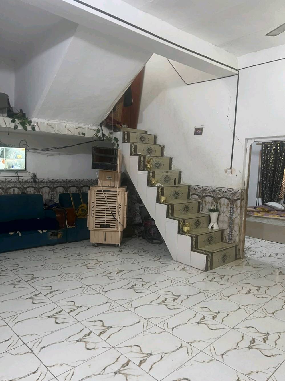 بيت بلسكك الزراعي للبيع غرفتين وصاله وطارمه وصحيات خارجيه  وبراني مساحته 200 متر بيه سند 25 محكمه ب60 مليون