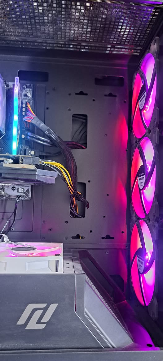 تجميعة ألعاب • i5-11400F • RX 580 8GB