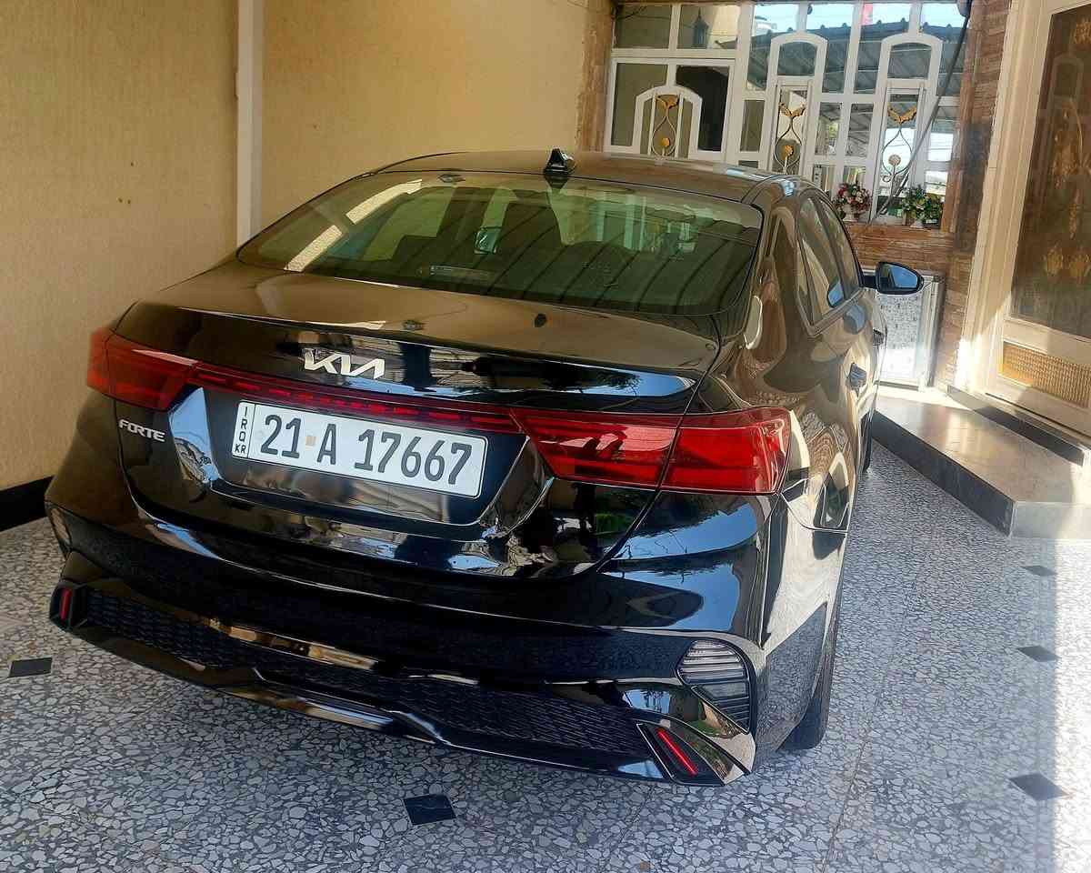 السلام عليكم للبيع كيا فورتي وارد امريكي 2024 مرقم حادثها دعامية خلفية مواصفاتها كامرة دوارة رادار امامي وخلفي مانع انزلاق انظمة قيادة ماشية 19 الف سيارة جديدة بمعنى الكلمة سعرها 160 وبيها مجال بسيط للاستفسار الاتصال على ***********
