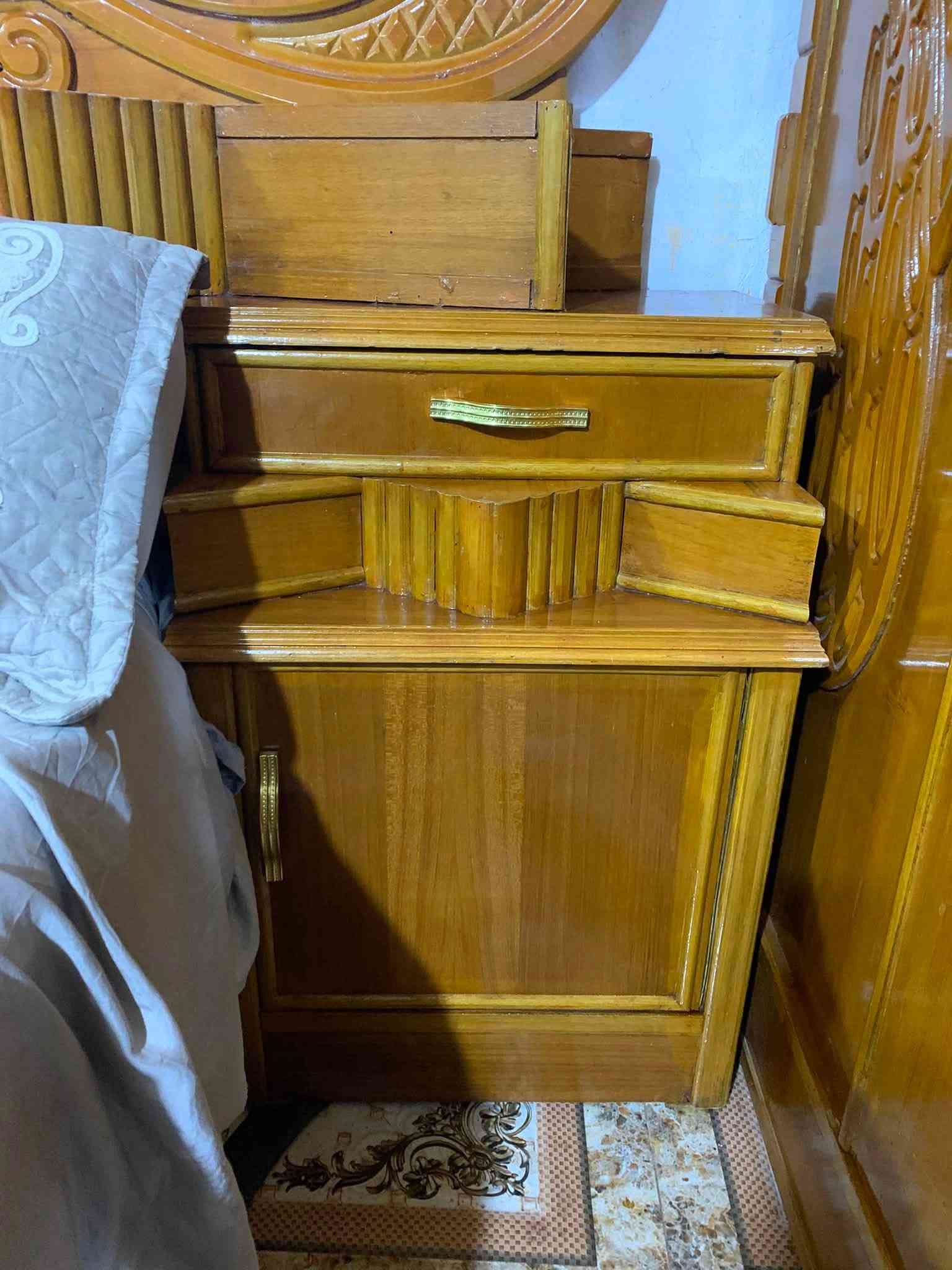غرفه عراقي تزكام نضيفه لسعر 900 وبيه مجال لعنوان زبير ***********
