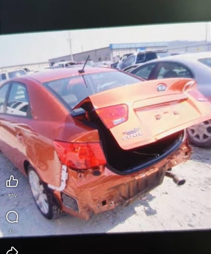 السلام عليكم
كيا فورتي 2010 وارد امريكي حادثه جنطه حجم المحرك 2400 دوش رقم بغداد باسمي سياره نضيفه وسعرها 95 ورقه رقمي ***********   مكاني المسيب
