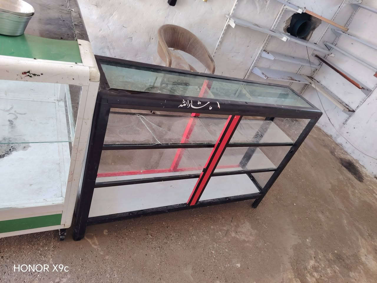 جام خانات محل للبيع وحده مال بقلاوه تاخذ 15 شرح وحده مال حلويات  التواصل على هذا الرقم يوجد به واتساب*********** المكان موصل ايمن
