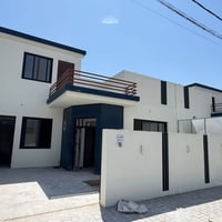 الاميرات القديمه • دار ٢٠٠م • جاهز للسكن