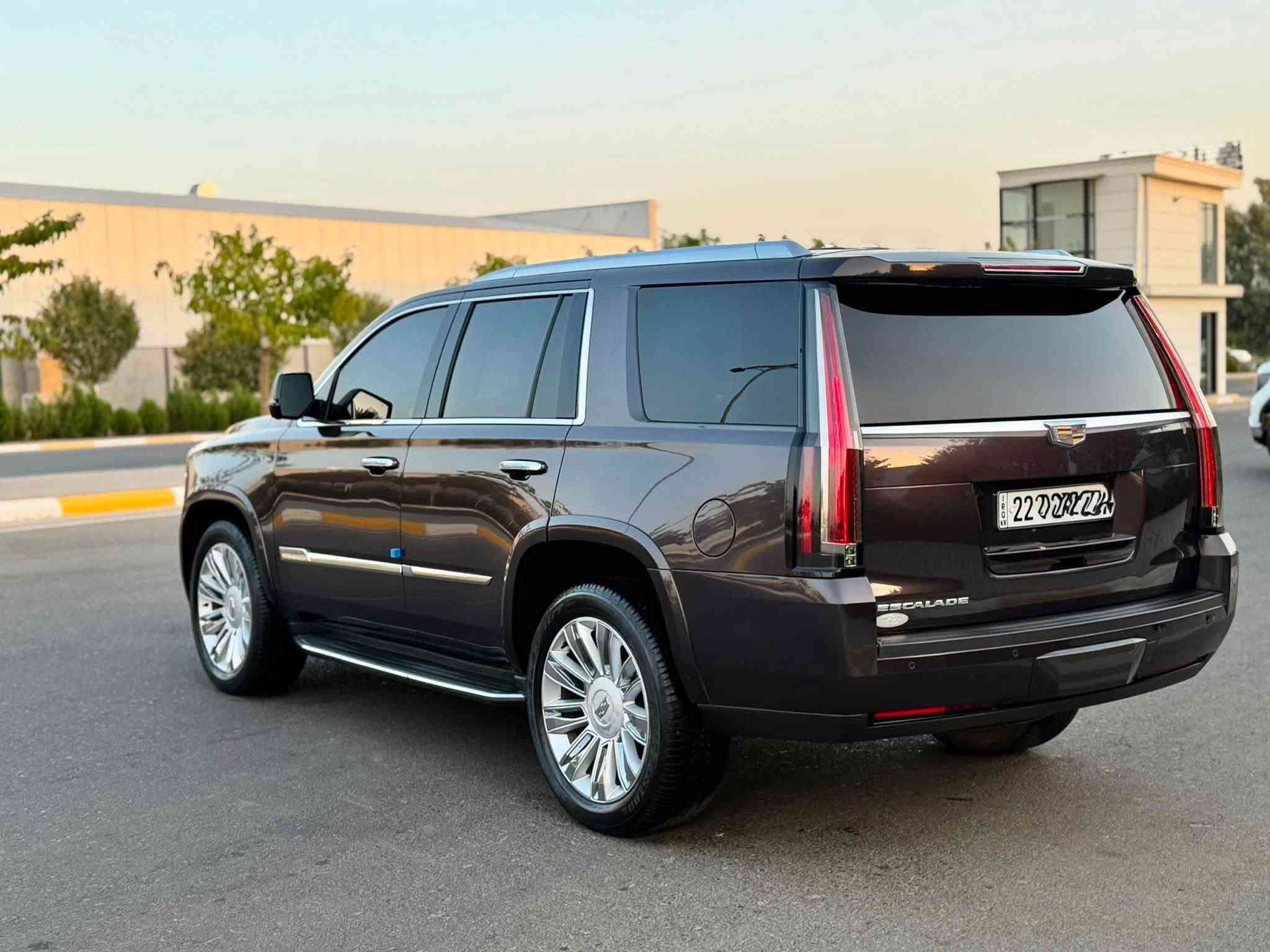 ﷽
‏                 CADILLAC ESCALADE PLATINUM 2016
▫️كاديلاك أسكاليد موديل 2016 
🔹مواصفات پلاتينيوم فول مواصفات ١/١
🔹لون مميز ( لون قهواي  )

▫️محرك V8 تمانية سلندر🔥
🔹كير و محرك بشرط
بدون صوت و بدون صرف بدون خلل
🔹ماشية  73  الف حقيقي

▫️سيارة كلين تايتل مكفولة كفالة عامة ✅
🔹مكفولة حتى دعاميات بشرط بدون صبوغ
🔹بدون صبوغ بدون شخت و بدون رصعات
🔹سيارة حيل حيلوة جديد جديد ماشاالله
🔹سيارة كل على وضع شريكة لوك لوك

▫️مواصفات پلاتينيوم
( بصمة - فتحة - فور ويل - دبل رادار  أمامي و جانبي - رادار خط طريق - داتاشو - خمس كاميرات - صندوق شفت - سقف DVD - شغال - شحن موبايل - قاصة - كشن جلد مساج - كشن تتفيئة و تبريد - كشن و ستيرن خزن - كشن هزاز - تبريد مركزي - لايت ليد و زينون بيلادي - حصاص أمامي و خلفي - مراي شفت - بعد هواي مواصفات )

◽️اربع تاير ويل جديد ويل بيلادي حجم 22
🔹سيارة شرط بدون اى نواقص گير و محرك و حدادي و كاهرباى كولة بشرط
🔹سنوي و رقم و هزة جديد سنوي بأسمي
🔹 نفسي يوم / تحويل و كاله حاظر
🔹 مكان_🌆 سليماني

◽️سعر_ 314$ 
◽️موبايل_ ***********
____________________________________
