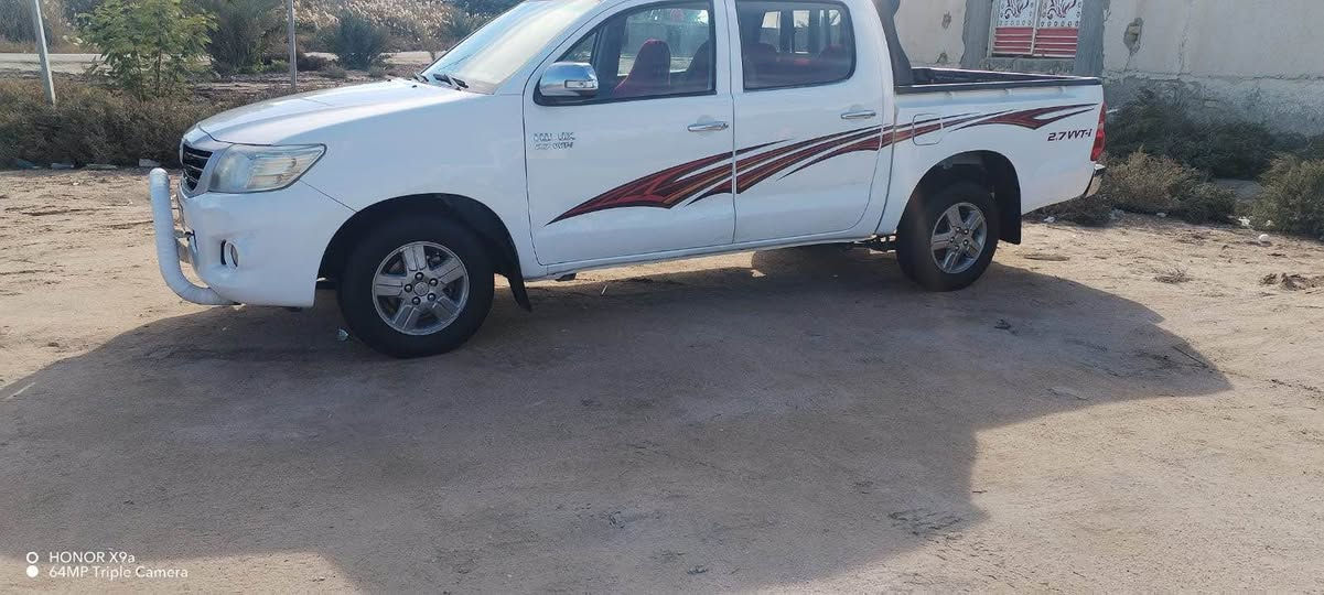 هايلكس • ٢٠١٢ • رقم بصرة