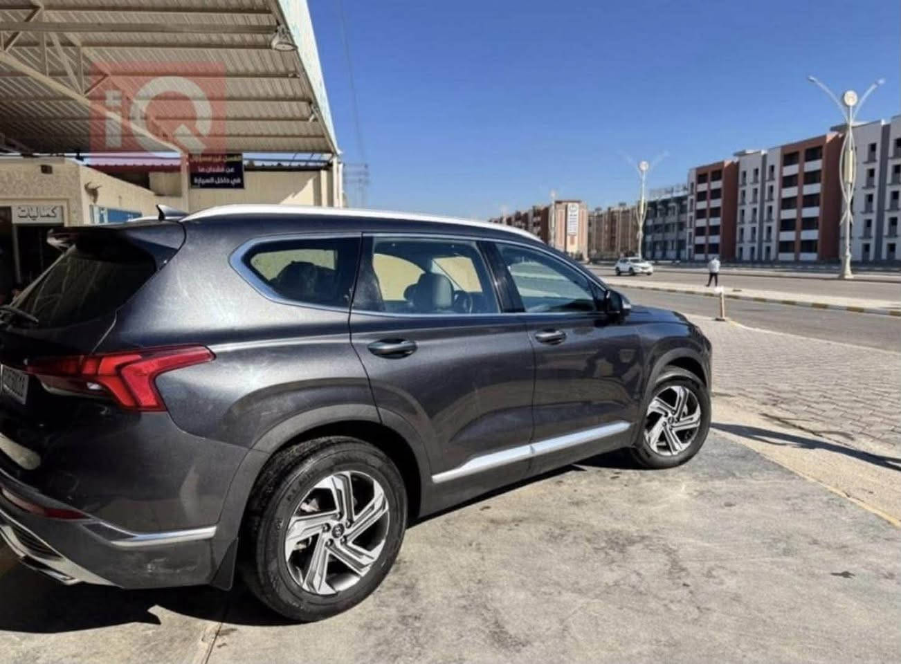 🔺للبـيع /  هونداي سنتافي 
‏Hyundai Santa Fe Pirmum 2023 2.5
🔸اللوحات : بغداد (11) بأسمي.
🔸الضرر: قطعة فقط 
🔸الموديل: 2023
🔸حجم المحرك: 2.5/ 4 Cylinder
🔸اللون : رصاصي فيلي  .
🔸المفتاح : عدد 1
🔸عداد المسافة: 73 الف كيلو .
‏🔸Airbags : فقط برده .
🔸نظام الدفع : -2Wheel Drive
‏🔸(VIN) 5NMS34AJ3PH573855

🟢 مواصفات اخرى

1- مفتاح ذكي بصمة + التشغيل عن بعد .
2- كير بنظام الازار المنفصلة الاصدار الجديد ( بيانو)
3- كير ماوس ثانوي لأوضاع القيادة / Drive Mode 
‏Comfort - Smart - Sport  
5- بنوراما فتحة سقف.
6- هاند بريك بصمة 
‏7 - Auto Hold  أوتو هولد
8- خاصية ISOFIX   ايزو فكس قفل الاطفال
9- نظام مانع الانزلاق.
11 - نظام اطفاء المحرك (A) ذاتيا في الازدحامات لتوفير الوقود
12- شاشة تدعم Apple Car play و Android وبلوتوث مدمج والأوامر الصوتية
13- الداشبورد الكتروني بانماط متغيرة حسب وضعية القيادة
14- الشاشة الوسطية حجم كبير 12 انج مع دعم الملاحة بالخرائط GPS وبوصلة للاتجاهات
15- شاحن هاتف wireless
16-  مخارج شحن USB وتشغيل الميديا
17- منافذ للطاقة كهرباء 12فولت ومنفذ 110 فولت
18-  المرايا الجانبية نقطة عمياء + هيتر + اشارات+ كامرة
19- مرايا جانبية بخاصية الترحيب والفتح عند الاقتراب والاضاءة في الضلام
20-  الصندوق كهربائي ذكي يفتح عند الاقتراب
21- حساسات ضغط الاطارات 
22- حساسات أمامية / جانبية /خلفية
23-  كامرة اضافية لتقنية منع الخروج عن المسار
24- ميزة التوقف الذاتي للمركبة منعا للاصطدام عند القيادة او الرجوع
25-  المركبة تعيد نفسها للمسار الصحيح عند عدم الانتباه
26- لايت زينون رباعي العدسات بتقنية High Beam الانارة الذكية + LED  نهاري 
27- بك لايت LED مميز مدعوم بتقنية ضد الضباب لاوضح رؤية للمركبة
28- خاصية دعم الكاميرات عند تشغيل الإشارة الجانبية لرؤية الزوايا العمياء
29- كاميرا دوارة 3D تفاعلية متعددة الاوضاع 
30- مرآة داخلية بخاصية التعتيم الذاتي 
31- سستم صوت هارمن كاردن 10 سماعات محيطية مع دمام وتويترز 
32-  نظام القيادة الذاتي الذكي في الشوارع المخططة 
33- مثبت السرعة Cruise وميزة التباعد عن المركبات
34- خاصية المايك للسائق للتحدث مع الركاب في الخلف
35- حساس حراري بسقف السيارة بتحذير صوتي في حال نسيان الاطفال في المركبة
36- قفل الابواب والنوافذ / خاصية عدم العبث للاطفال
37- القفل المركزي للابواب وعدم الفتح عند مرور مركبة بشكل قريب من السيارة وميزة الخروج المريح عند الاطفاء
38-  المقاعد الامامية كهرباء  + تدفئة
39- المقاعد الخلفية تدفئة
40- الداخل جلد بلون الاسود والزيتوني
41- ستائر جانبية 
42- ستيرنغ من الجلد حياكة مع تحكمات وميزة
43- شفتات رياضية بالمقود
44-  التبريد والتدفئة تحكم شاشة وتحكم يدوي ايضا
45-  التبريد امامي خلفي مناخ منفصل
46-بردات أبواب خلفية 
47- قبضات أبواب ألمنيوم مع خاصية الانارة ليلا
48- حساس لمس ابواب لفتح وغلق باب السائق والراكب

49- اريل نفكيتر مدمج بتقنية التقاط بث الراديو HD
50- الصندوق كهربائي ذكي يفتح عند الاقتراب

🔸السعر: 20,500 (205 ورقة) مع المجال البسيط

للاستفسار:*********** /***********
