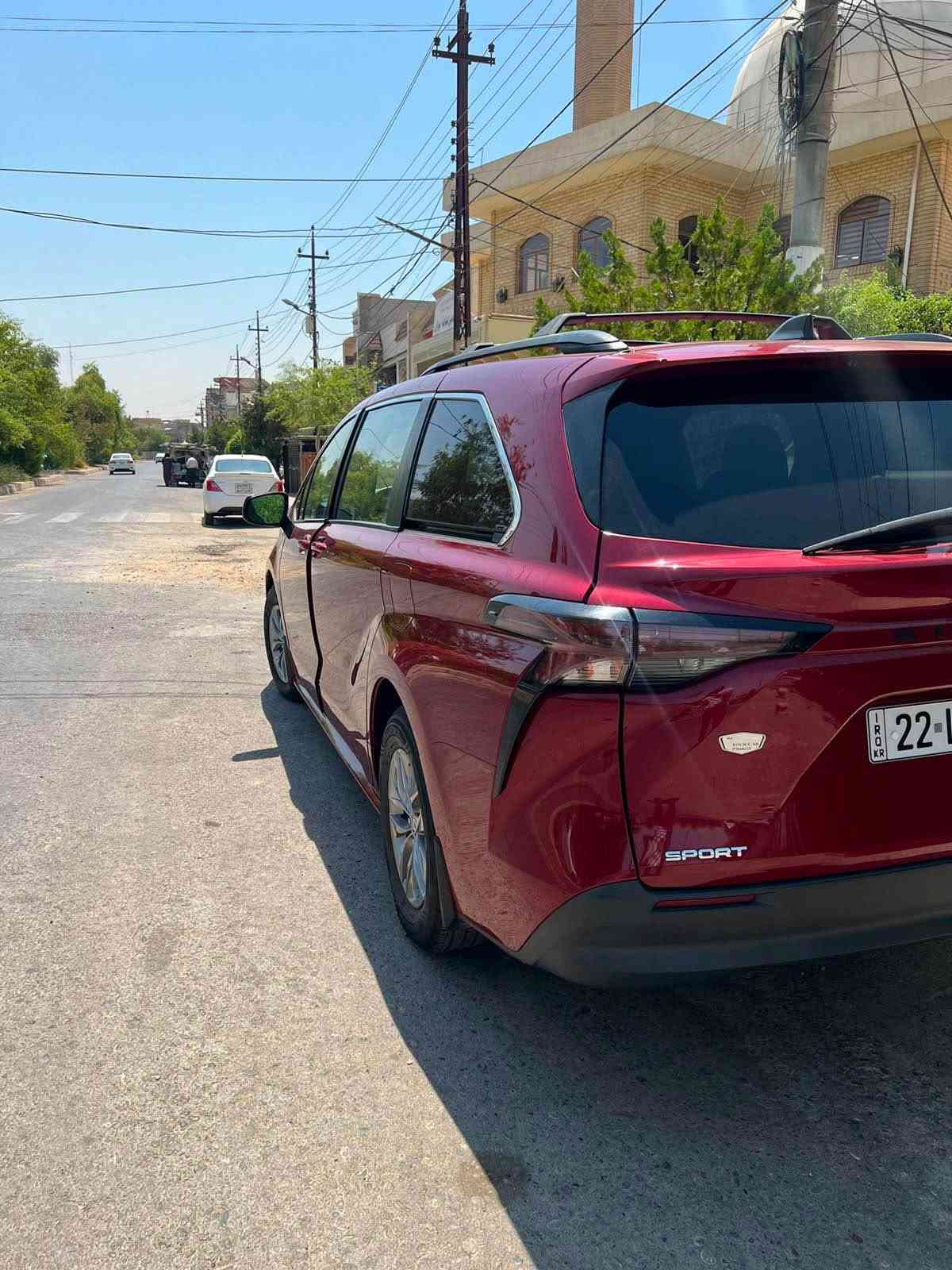 *********** 
Toyota sienna 2023 le hybrid
تويوتا سيينا ٢٠٢٣  هايبريد
٣ قطع بي صبغ بدون دواخل ايرباك بس بردةطاكس أربيل, العراق

نص مكتوب في الصور:
- 2:35 30 4 / 13 VIN STAT stat.vin
