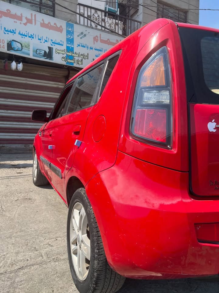 🚗 كيا صول (Kia Soul) موديل 2010 - وارد أمريكي
المحرك: دوش 2000 (2.0L DOHC) – محرك قوي وبحالة جيدة جداً.
 الحادث الأصلي (بنيد وجاملغ).
 السيارة مصبوغة حزام لتناسق اللون.
 يوجد بعض الجراد (تكلّح/تأثر من الشمس) في بعض الأجزاء الخارجية للامانة. 
الرقم بغداد سنوية باسمي التحويل مباشر
 تبريد شغال. نقصه غاز
 كير ومحرك بشرط الفحص.
الحدادية 90‎%‎
ماشية 83 الف
 داخلية السيارة نظيفة.
 المكان: بغداد - [بغداد البلديات مضمار العابد ]
 السعر: [سعرها 70 وبيها مجال قلليل حگ الجية]
📞 للتواصل والاستفسار: [***********]
