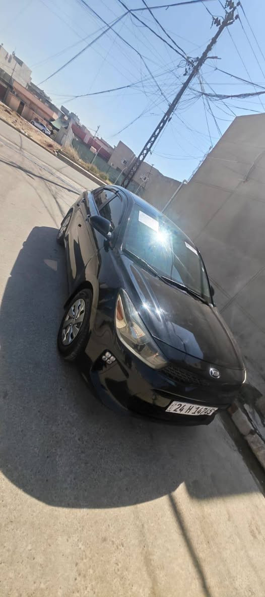 السلام عليكم
كيا ريو 2020 بيهاا كاربون بانزين 
وارد أمريكي
المحرك :1600 دوش 
اللون :اسود
السعر 110 وبيها مجال
مواصفات معروفة 
داخل اسود 
ضرر بوند وشبر بجاملغين كدام 
مكان سيارة الموصل للاستفسار اتصل على هذا الرقم
***********
***********
