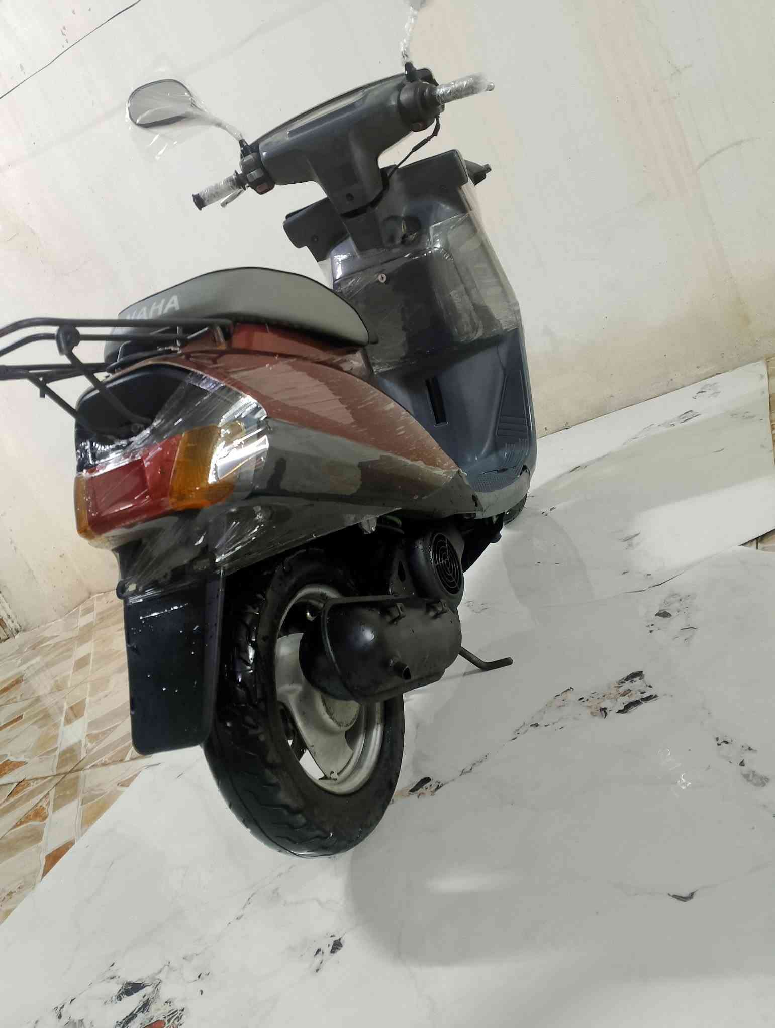 السلام عليكم، هذه الدراجة للبيع
النوع: ياماها (Yamaha))

المحرك: ما مفتوح وبدون أي مشاك

الكهربائيات: كلها شغالة ونظيفة

العدادات:شغال(عدادالسرع البنزين)

المكابح (البريك): يقف بمكانه، بدون أي عيب 

الفطر (الشرائح/الكفرات): ما مكسور 

وجاهز بلاديالإطارات (التواير): جديدة

السعر: 350 ألف بی مجال

رقم :***********
