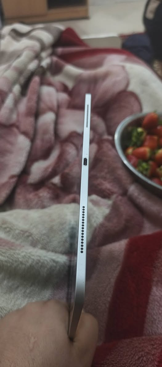 السلام عليكم
ايباد 12برو
باكيت وغراضه موجوده
نضافه 90/100
بطاريه85
ذاكره128
سعر750
للستفسار***********واتساب

