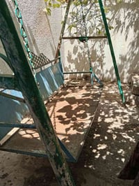 حديد • نضيفه • يحتاج صبغ