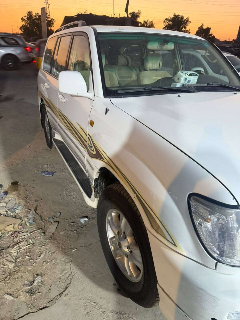 السلام عليكم للبيع لاندكروزر 2006فتحه دفع رباعي مابيه قطرة صبغ شرط سونار كير محرك خير من الله دهن من تبديله الى تبديله تخم تاير سياره استخدام شخصي سعر 165بيهه مجال حك الجيه رقم بغداد انكليزي عنوان سياره بغداد بوب شام يم القوس الاتصال واتساب ***********
