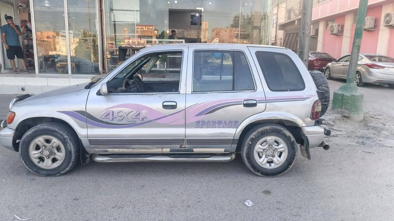 سبورتج دفع رباعي 1995 للبيع رقم بغداد انكليزي مكينه 2000 مسكر اوتماتيك
غرفته جديده
مكينه بحاله جيده لا تبخير ولا تنقيص ولا صوت
كير بحاله جيده 
حداديه اماميه جديده
باتري وداينمو جدد
كهربائيات كلها شغاله 
نقص حداديه خلفيه فقط 
مكاني نجف رقم الهاتف ***********
السعر 35 وبيه مجال
