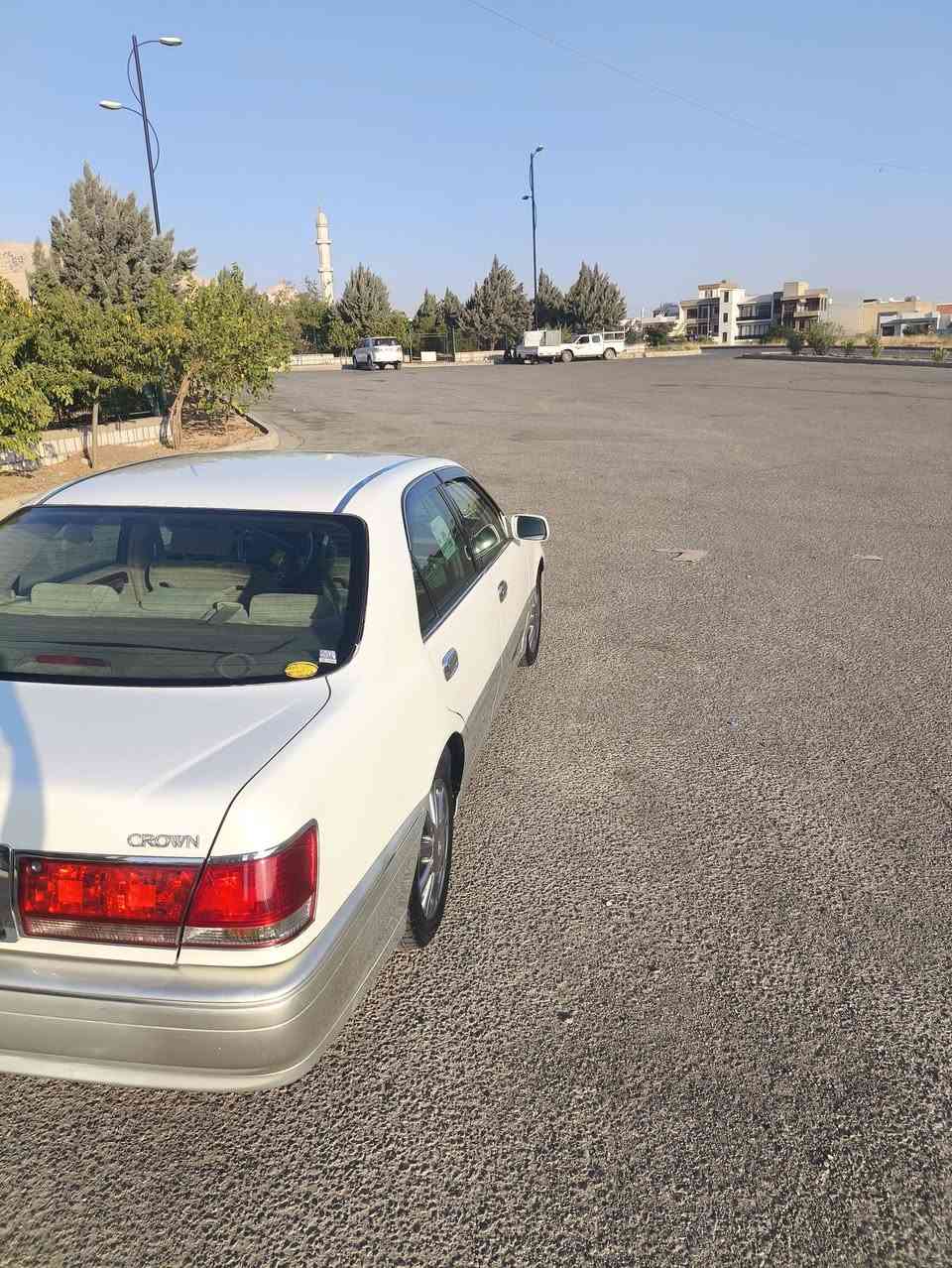 TOYOTA CROWN مەلیکە
موس موس 
مەکینە ـD4بچوک مەرغوب 
دوو دوگمەی پەردەو چوار کوشن کارەبا 
ویلی نەجمە
پێشو دوا کریستاڵ 
بەس جێ موسو دوو پەڵە پەمپی هەیە سۆنەریم داناوە 
داژبڵی عارف عیساوی 
گێڕ مەکینە کەڤەر گۆڕاو شانسی کۆسەرە بەشەرت 
کۆدی هەیەو بارکۆدی پێوەیە 
TB.مەعامەلە لە تەلەفونو چاتا ناکری وەرە سێری کە  ئەت خەمە سەر چاوم 
سعری 54 گەڵاو مەعامەلەیەکی برایەنە 
شوێن سلێمانی 
ڕەقەم تەلەفون    ***********
