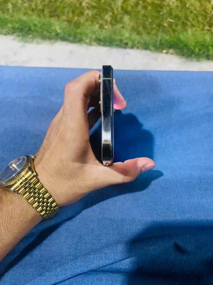 السعر 400 وبي مجال ايفون 12 برو ماكس لون ذهبي مساحه 256 جهاز نضيف مال بيت مبدل شاشه اصليه 3 خيارات بطاريه بلادي 71 صرفه طبيعي
يرهم مراوس حسب القناعه 
الاتصال ***********
