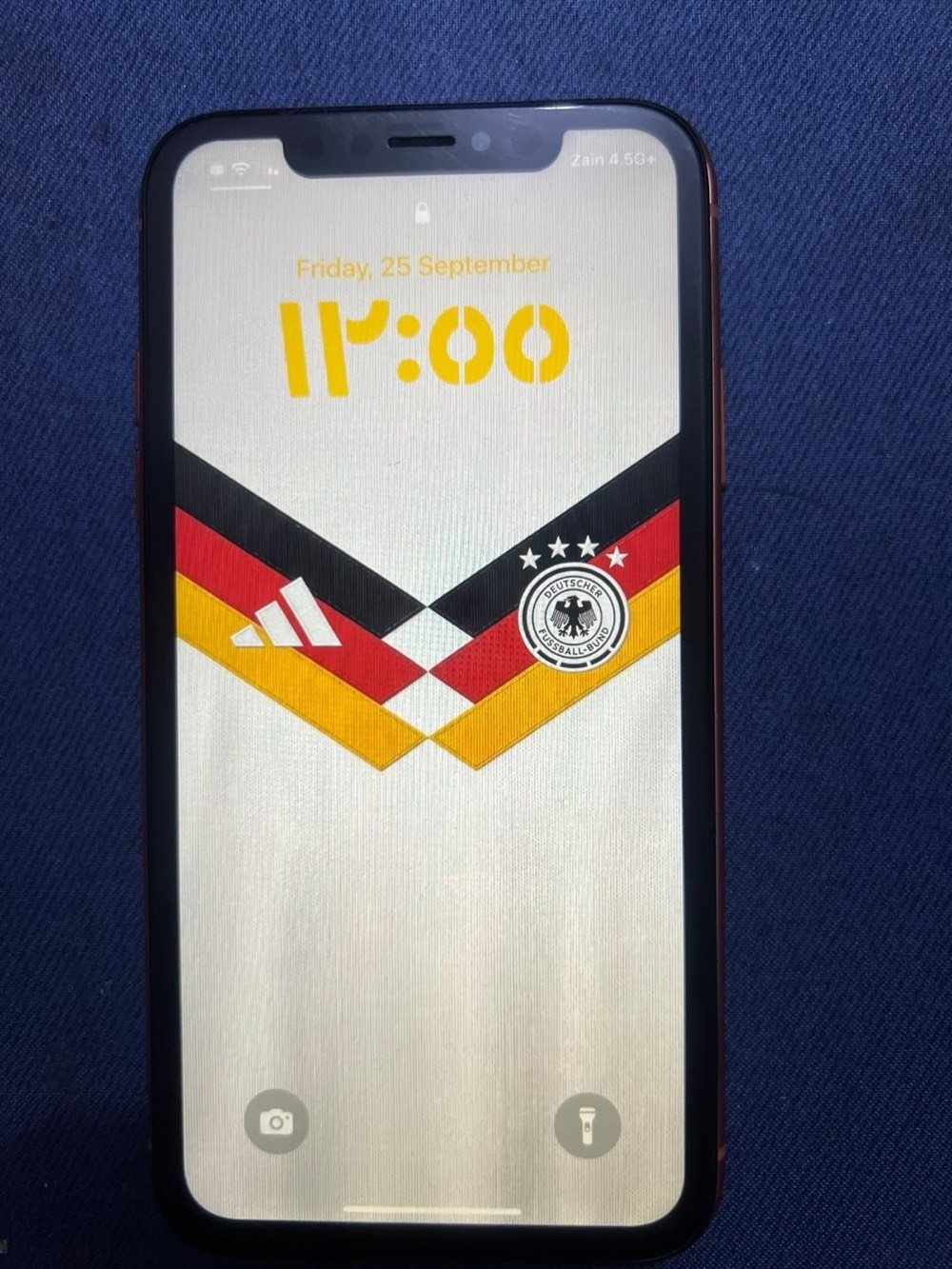 آيفون XR • ٦٤ • فيس ايدى معطل