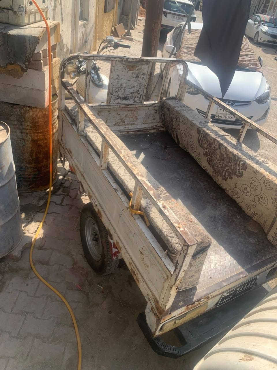 ستوته لبيع أوراقه وسنويه جاهزه رقم اسود سعره مليون بيه مجال مكاني نجف اتصال بالرقم***********
