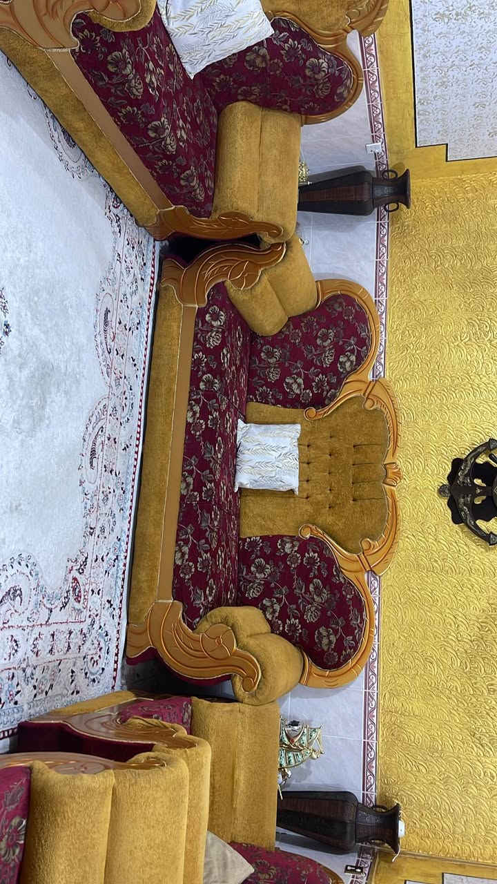 12 كرسي 6 قطع نوع ملكي مابي اي كسر وجديد نظيف مال ديوان يحتاجله مكان كبير 
سعر 600 الف
لا يوجد توصيل
للتواصل *********** البصرة, العراق
