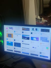 عندي شاشة اريد ابيعها السبب التطوير شاشة حجمها24 بوصة 75HZ قفلها 75 ال...