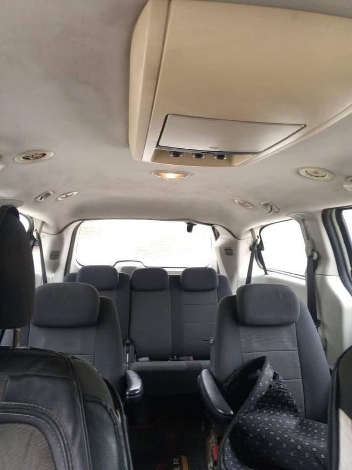 دودج كارفان  موديل ٢٠٠٨
غاز وبانزين محرك ٣٨٠٠ محسن
بدون ضرر فقط صبغ الجاملغ الأمامي عكس السائق كلير
تايرات تخم جديد السعر ١٠٥ ورقة بيها مجال للشراي 
رقم الهاتف ***********
