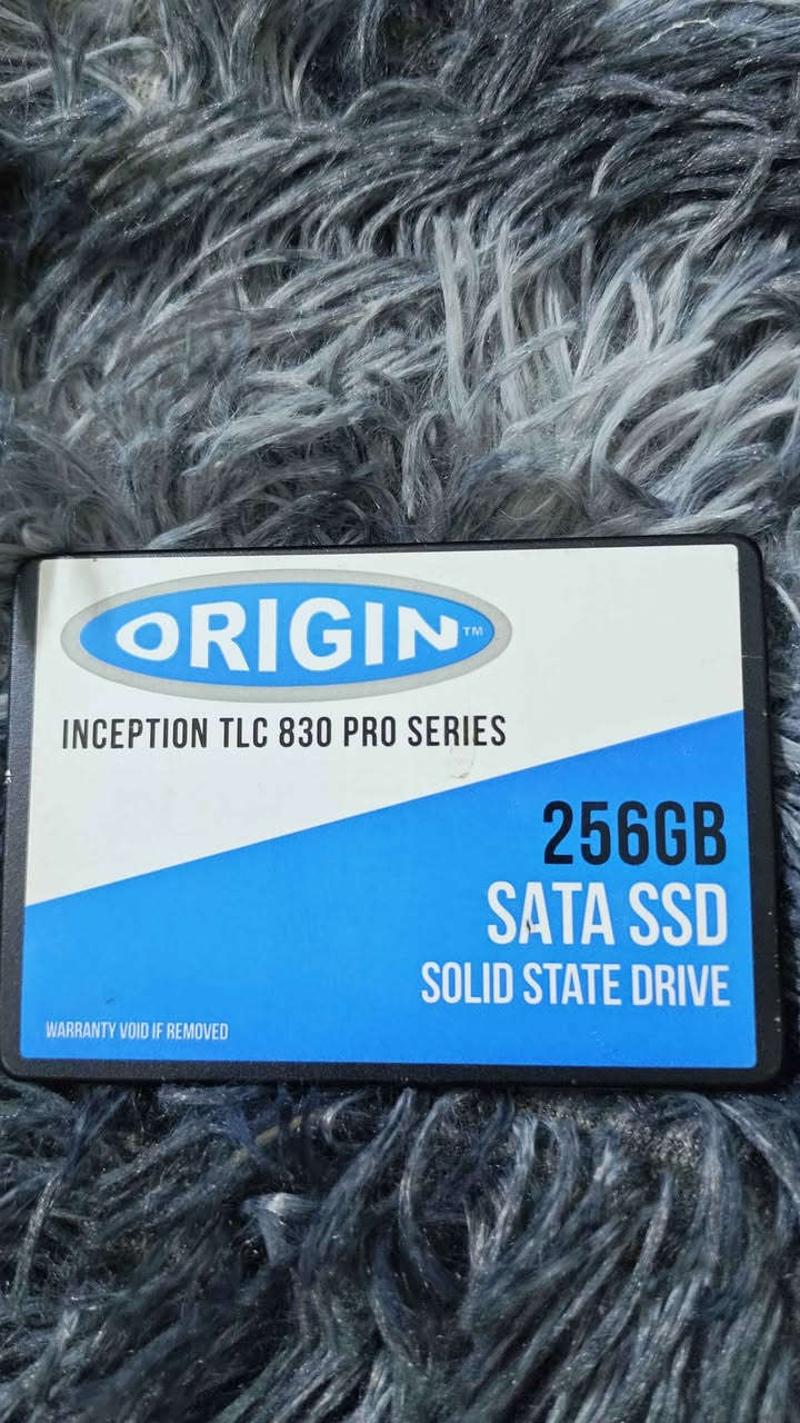 شلعه هاردات 240  + 250 گيكا + hdd 500
SSD اصلي اورجنال بشرط فحص كويسينجاك, أربيل
