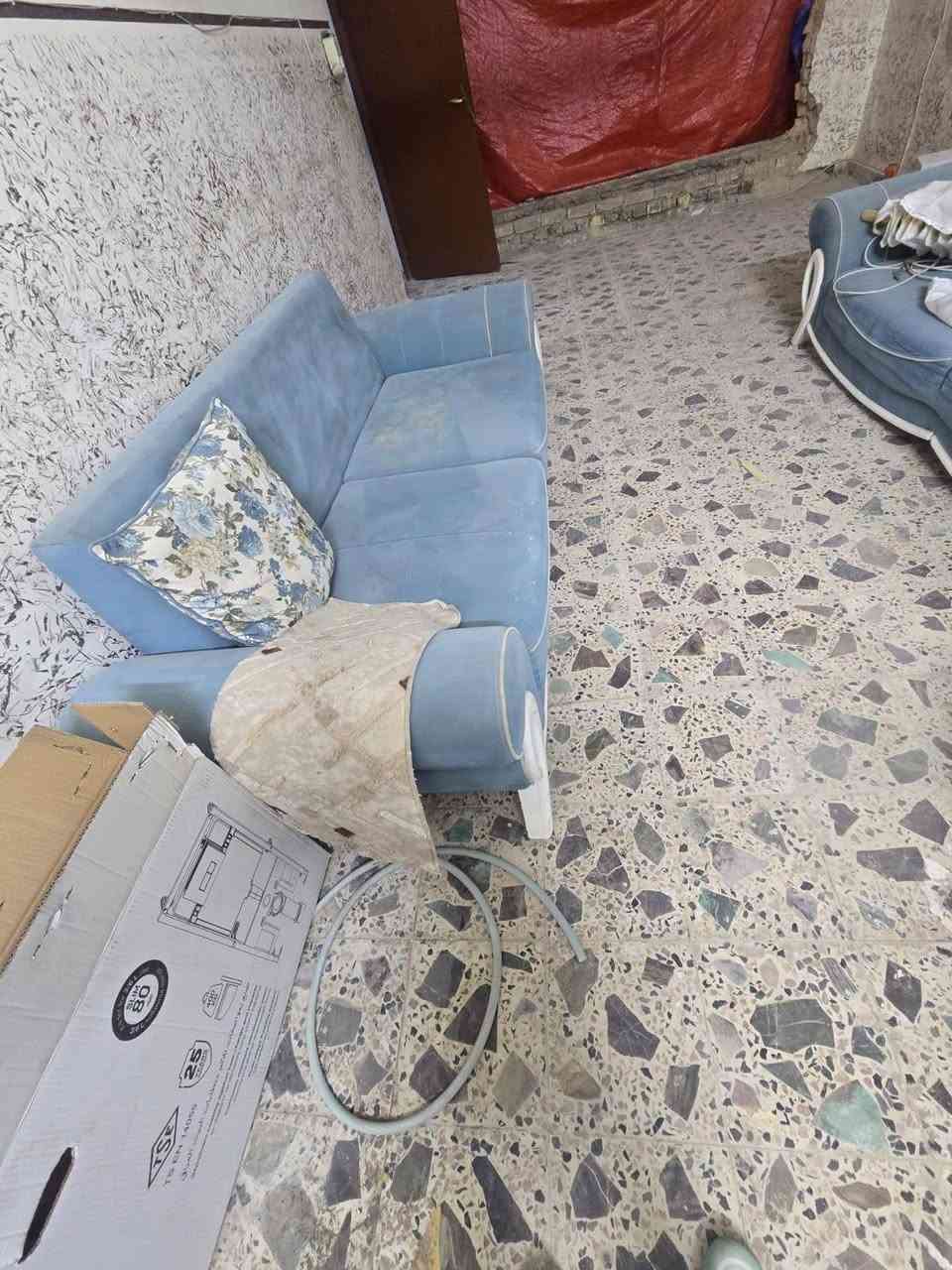 كنب • حي اور