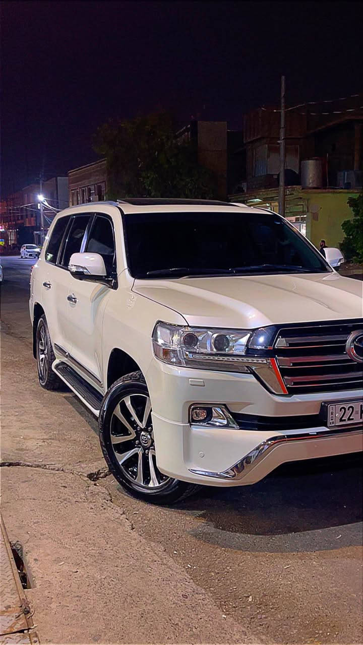 لاندكروز GXR • ٢٠١٧ • ٢٢٠ الف