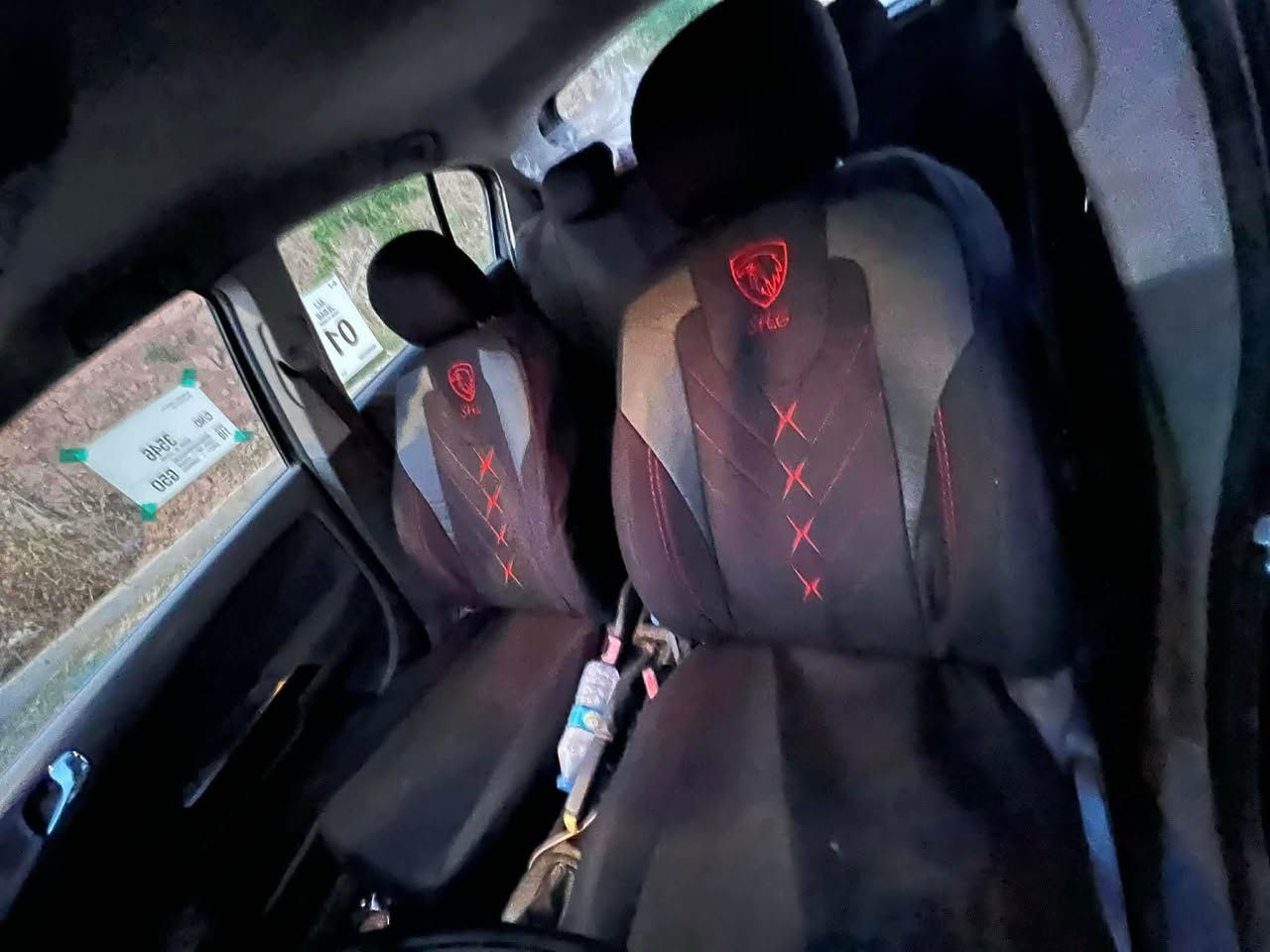 🔥 ئۆپڵ کۆرسا (Opel Corsa) مۆدێل ٢٠١٤ بۆ فرۆشتن 🔥
ئۆتۆمبێلێکی ئەڵمانی، زۆر کەم مەسرەف و گونجاو بۆ بەکارهێنانی ڕۆژانە. ناوەوەی زۆر خاوێنە و هیچی مەسرەفی ناوێت.
✨ تایبەتمەندییەکان:
 مۆدێل: ٢٠١٤ (ئەڵمانی)
 گێڕ: ئۆتۆماتیک
 ڕەنگ: ڕەش
 تەرقیم: ژمارەی نوێیە (هەولێر)
 تەبرید: سارد و گەرم
 ناوەوە: کوششن و ناوەوەی زۆر پاک و شیکە
🎨 دۆخی بۆیاغ:
٥ پارچە و دوو بست سەقفی بۆیاغە، بەڵام پێش و پشتی کاپسە. 
*********** أربيل, العراق
