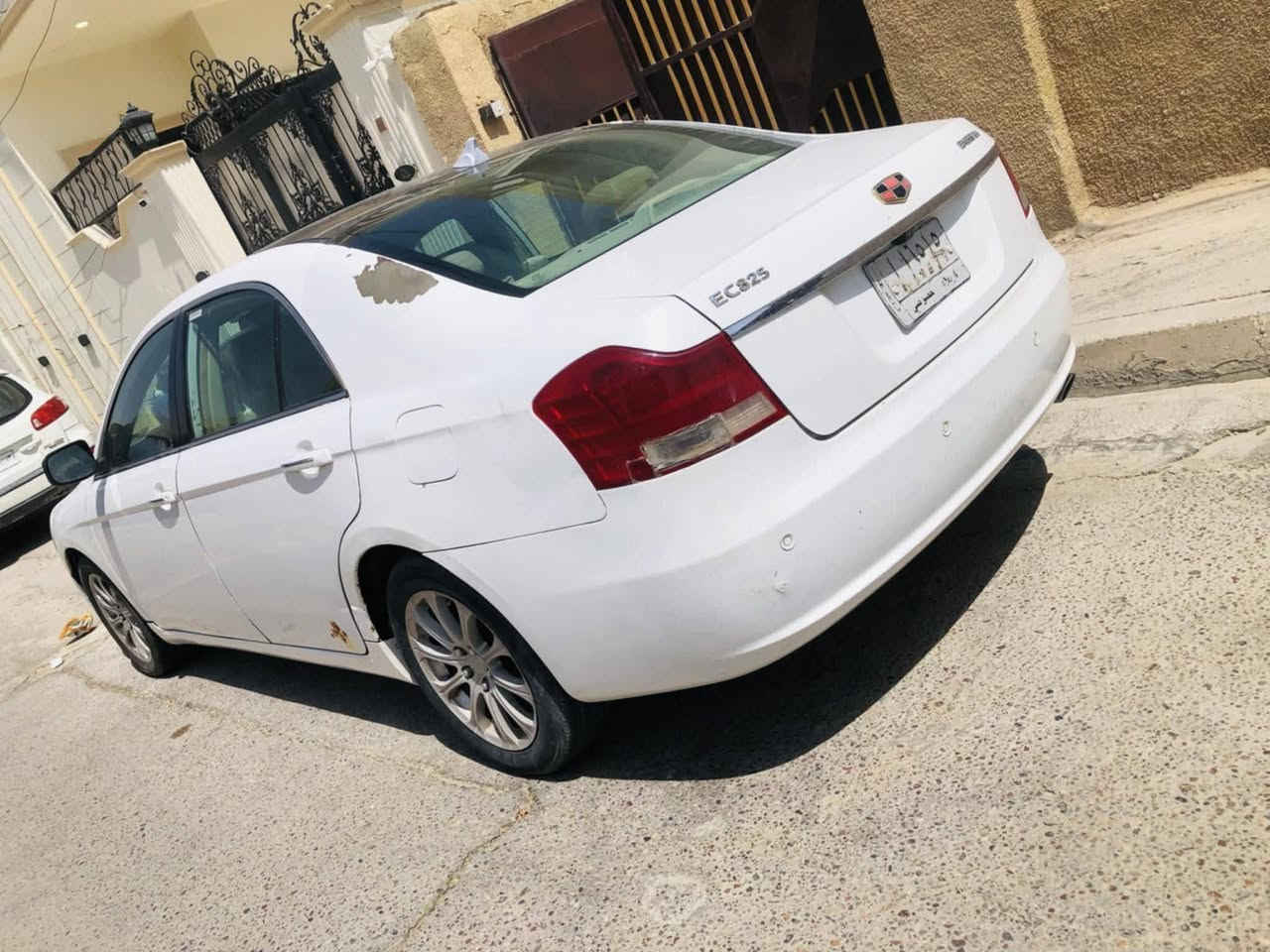 امكراند  EMGRAND EC825
‎المديل : 2013
‎المحرك ميتسوبيشي : 2400
‎محرك جديد وگير وتبريد مكفولات
‎ملاحظات السيارة : توجد خياسات متعددة وكذلك الصبغ مكشر من الجهات بكثرة‎
‎مكان السيارة :تكريت /باسم الشخصي تحويل ثاني يوم
السيارة مشروع وطني حرف أ رقم السيارة كربلاء
السعر 50
‎للاستفسار 
‎***********
‎
