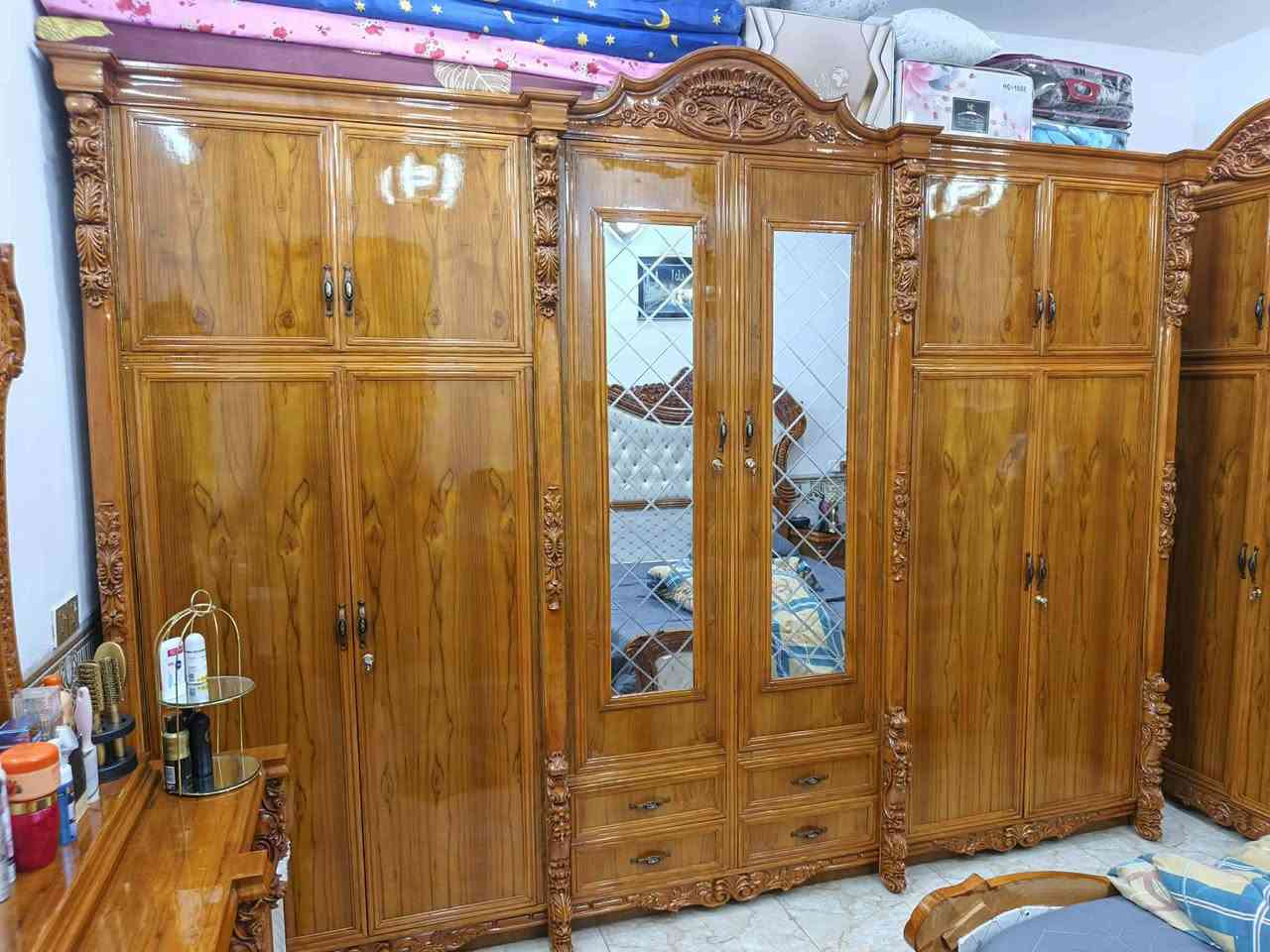 السلام عليكم غرفه صاج تفصل جديده نقش زان أصلي السعر ٢٦٠٠ لل ب ي ع المكان  الطارميه حي الفارس شارع السكلات خلف معارض حجي وليد  السيارات قرب جامع الصديق  للاستفسار خاص او ع رقم الهاتف***********    ؟***********
