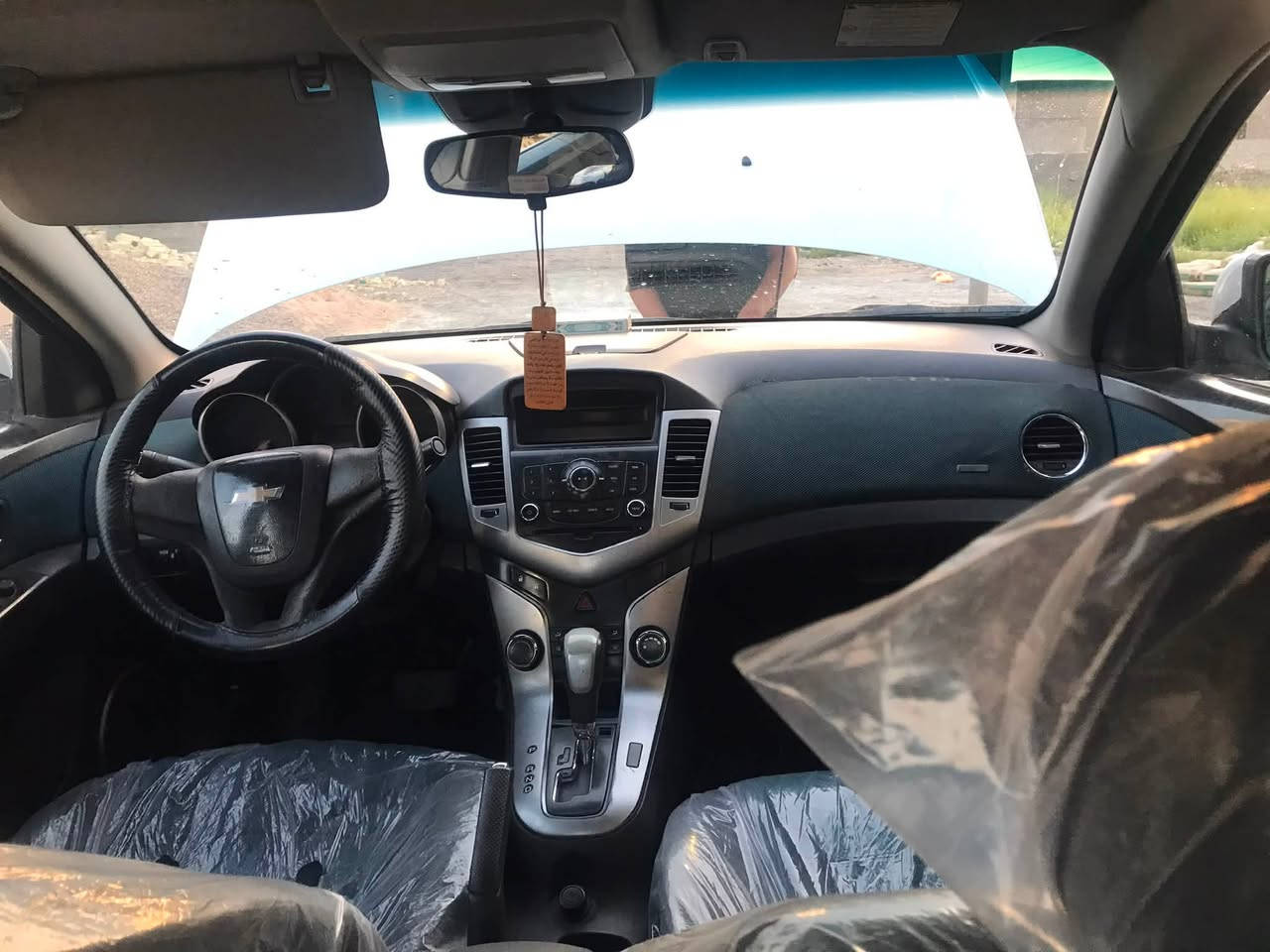 سلام عليكم للبيع شوفركروز موديل ٢٠١١ خليجيه مكينه حاويه كير صدر خيرمن الله السعر ٧٠ بيه مجال للطيبين تحياتي السياره حلوه،الرقم سليمانيه صاحبهه بغداد حي العامل 
الرقم:***********
