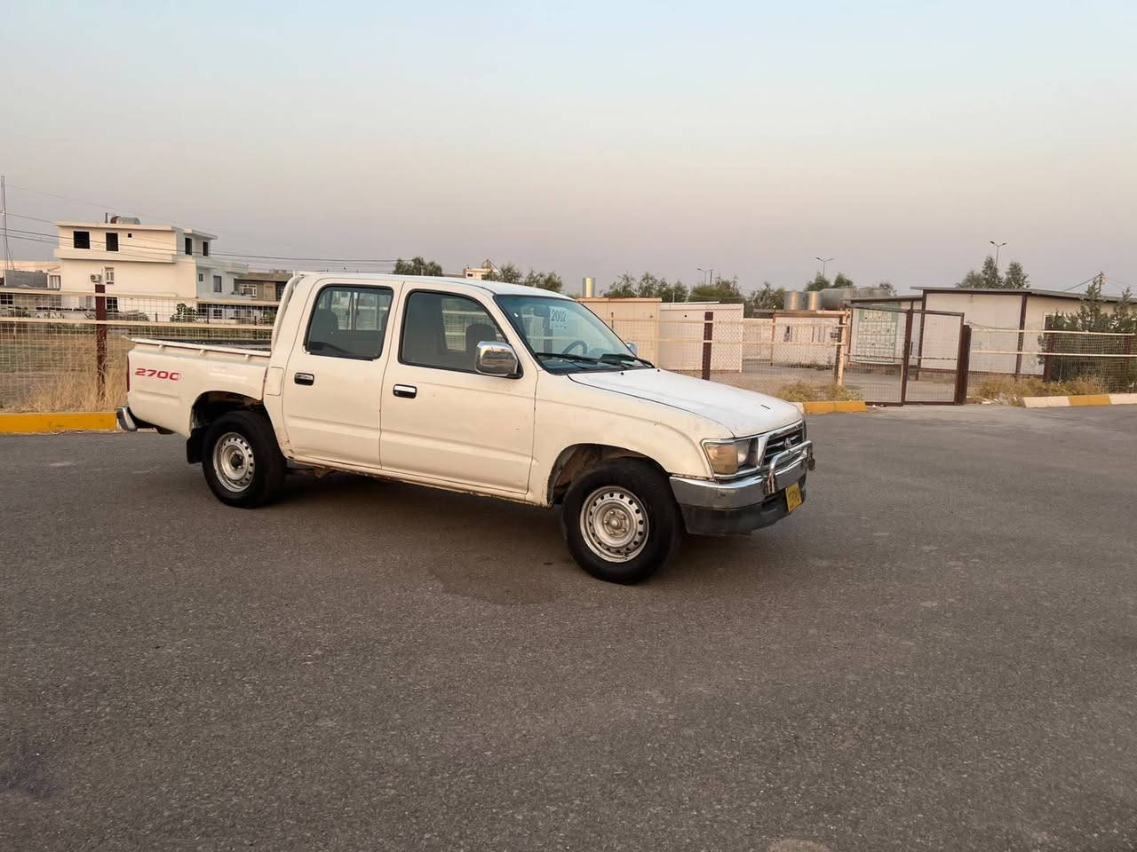 توێتای یابانی مەکینەسپی مۆدێل 2002
 بێ بۆیاغ بێ لێدراو هیچی پێوەنیە تەبریدو پاوەرە ئاڕمی پلاستیکی سلێمانی لەگەڵە بەشەرتی ئەوەی ماڵی کەس نەبێت کێشەی نەبێت شوێن چەمچەماڵ  سعری قوفڵی 38گڵا  
ژم ;*********** السليمانية, العراق

