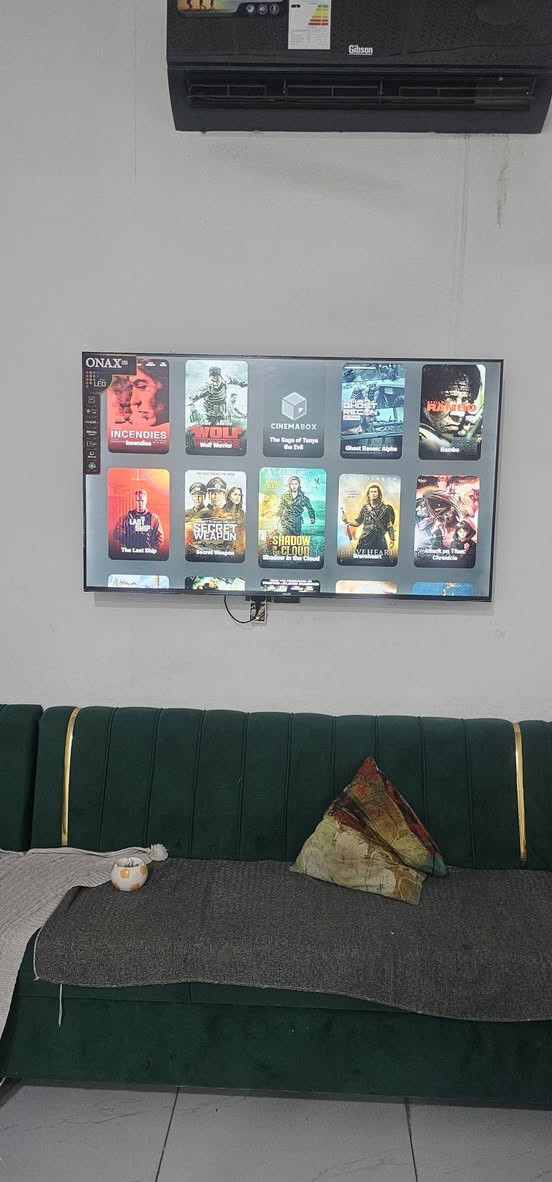 شاشة حجم 55 استعمال شهر نضافة 100بالمية فول مواصفات سمارت انترنيت جميع البرامج احدث اصدار 
السعر 300 
بعقوبة 
***********
