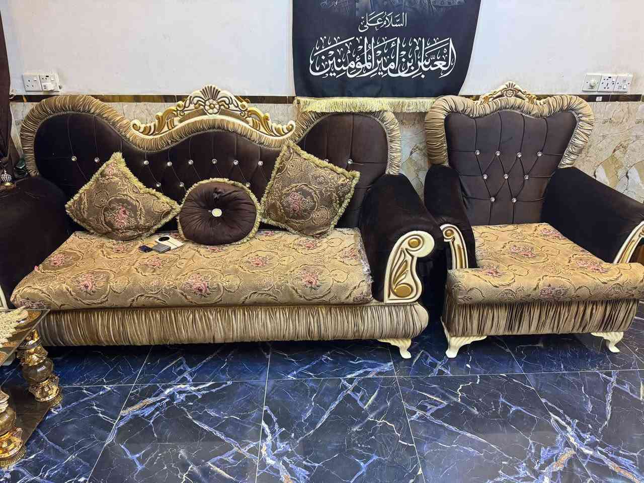 تخم ملكي للبيع 10 مقاعد مع 4 طبلات السعر 650الف *********** العبيدي
