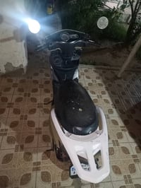 سكنس • ٢٠٠٦ • بدون اوراق