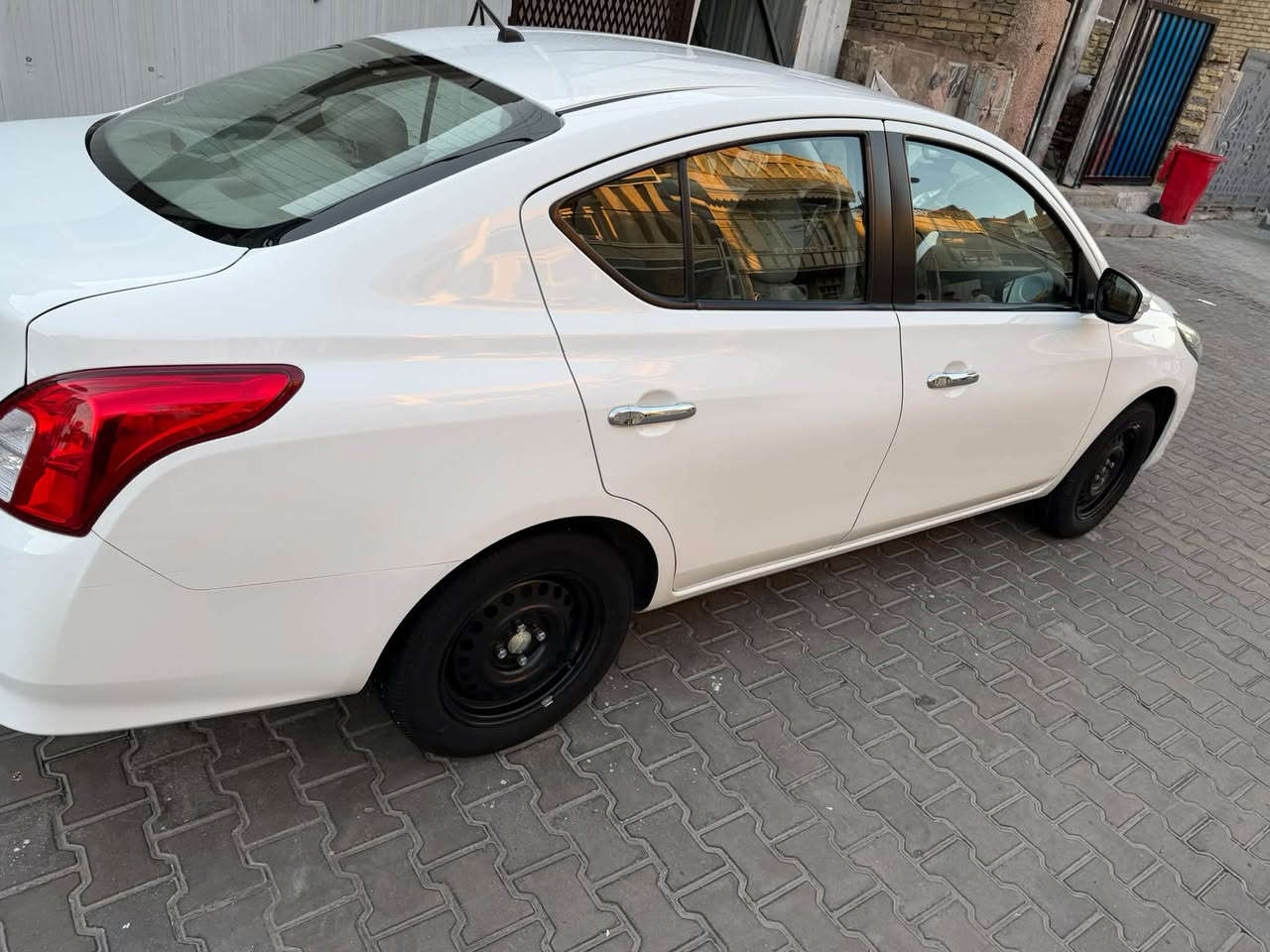 نيسان سني مصري موديل 2025 بيه فقط جملغ الايسر هاي طخه لابيه بارد ولا شي عل وضعه شركه
سعر 130$وبيه مجال بسيط
الاستفسار 
***********
