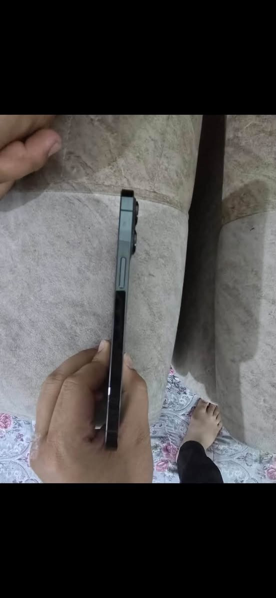 اسلام عليكم للبيع ايفون 13برو ماكس ذاكره 256 بطاريه89بلاديه بلاديه تجي وتفحص وين ماتريد شرق اوسط مستبدل شاشه اصليه اصليه  شاصي مالته شخط واحد مابيه الضهر مالته بيه جوه بلخير فطر بسيطط كلش والباقي كله مكفول سعره 580الف قفل قفل مو شراي لاتدوخني رقمي ***********  العنوان كربلاء طويريج
