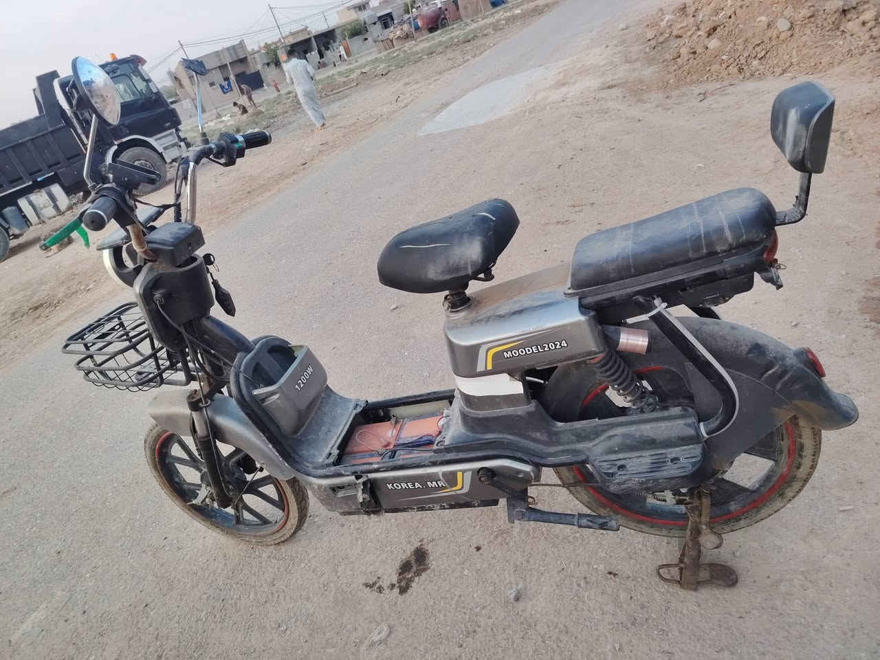 السلام عليكم بايسكل شحن للبيع بطاريه جديد شرط البسكل يشتقل بس التاير الوره ما يفتر السعر 150 وبي مجال الاتصال على الرقم *********** واتساب
