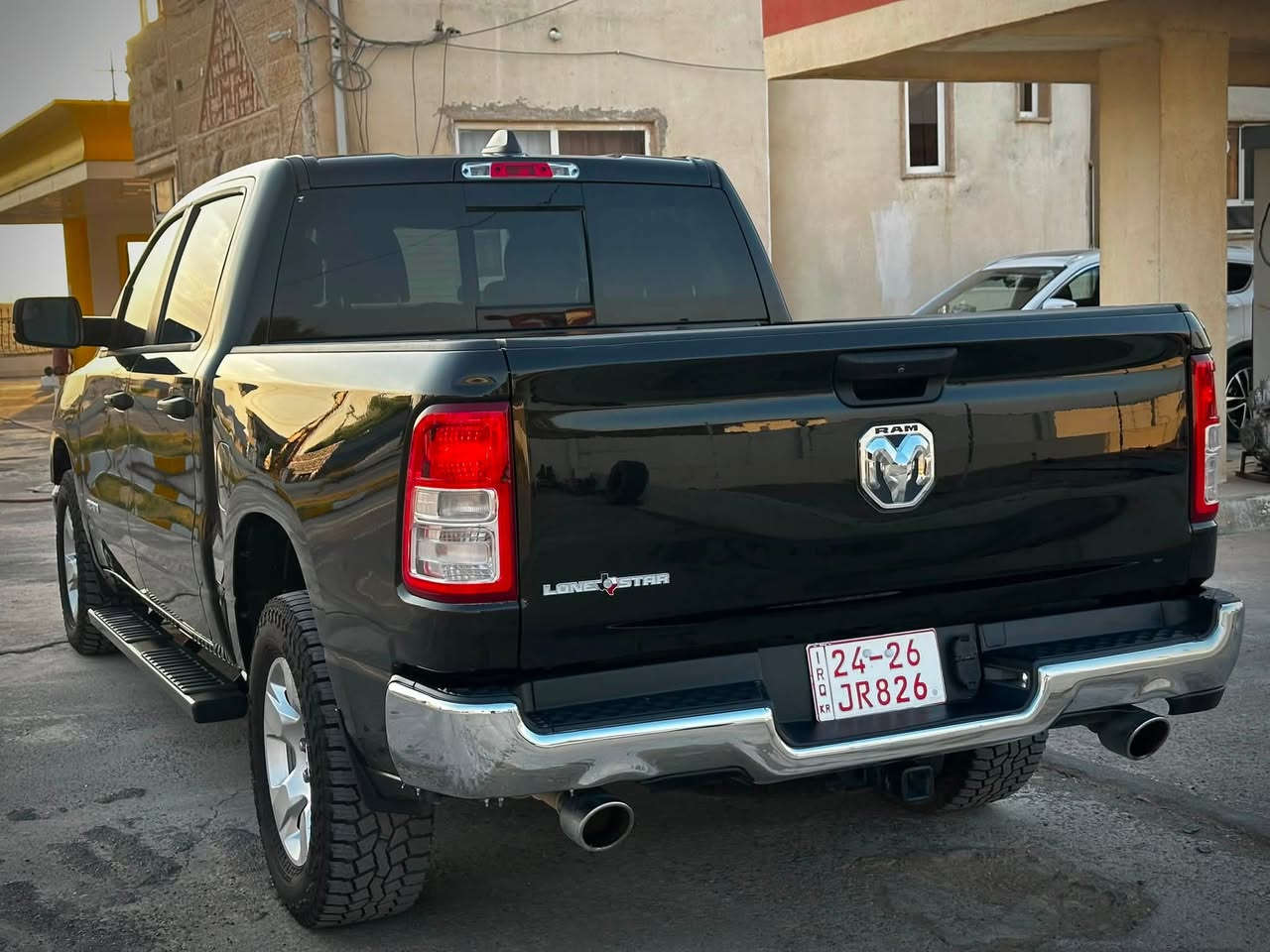 دوج رام موديل 2024   V8.   2*4 هيمي ايتورك
بونيد صبغ بدون دواخل و بدون ايرباك 
+ 4 قطعة كلير امريكا 
صور حادث موجود داخل منشور 
100 ميل ماشية 
سيارة جاهز 100‎%‎ تراي جديد 
4 اطارات جديد 
باب طويل و بودي قصير _تشغيل عن بعد _ شاشة كبير _ لايت ليد _جكمجة بين كوشن و دوسة…. الخ
سعر قفل 🔐 198$ 
***********  _ ***********   + واتس اب
